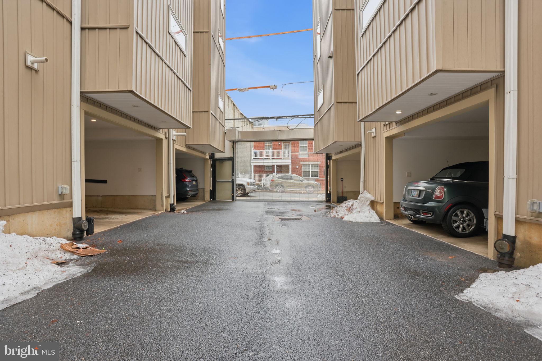 FAIRMOUNT - Residential