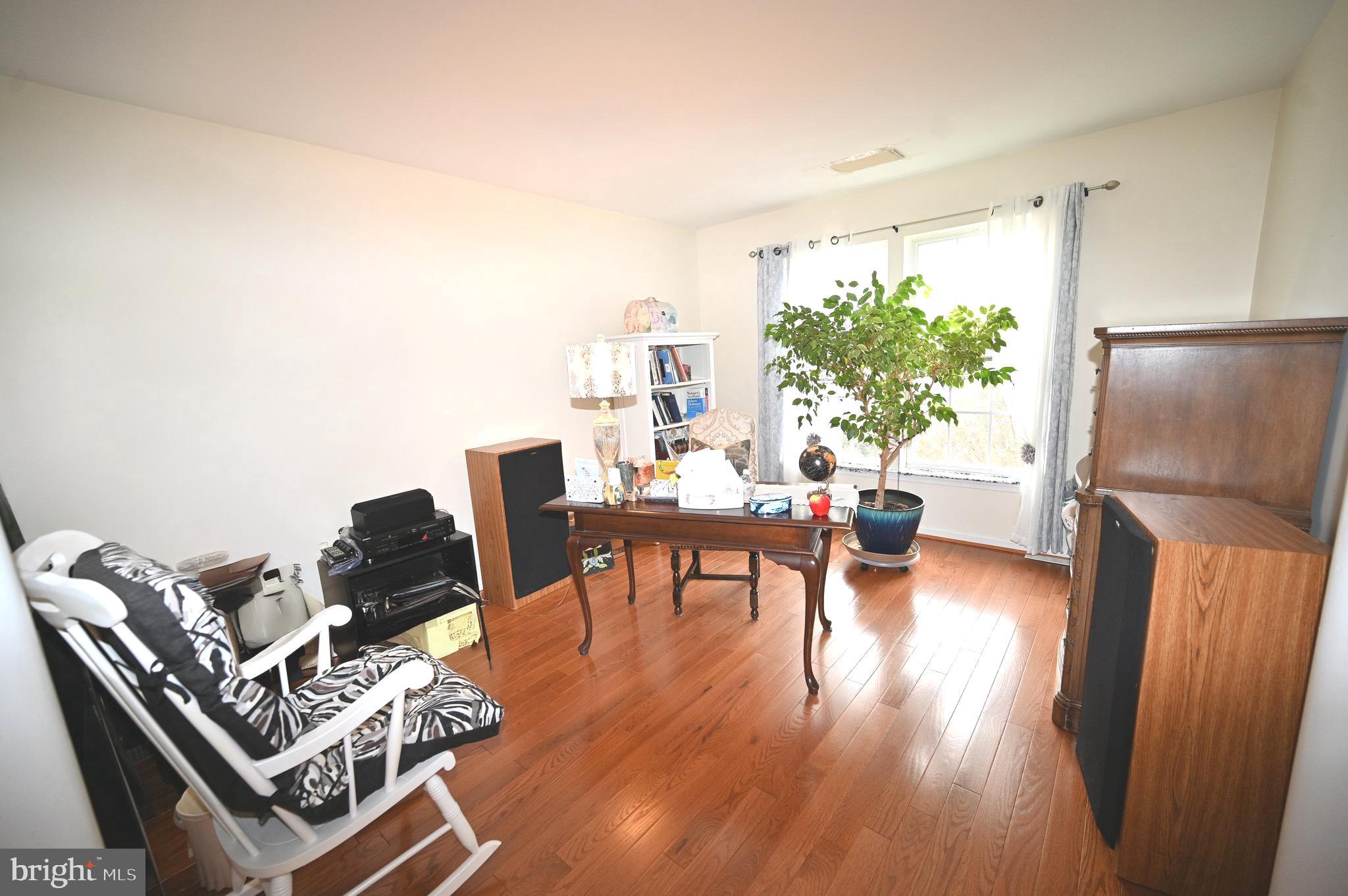 EARNSHAW ESTATES - Residential