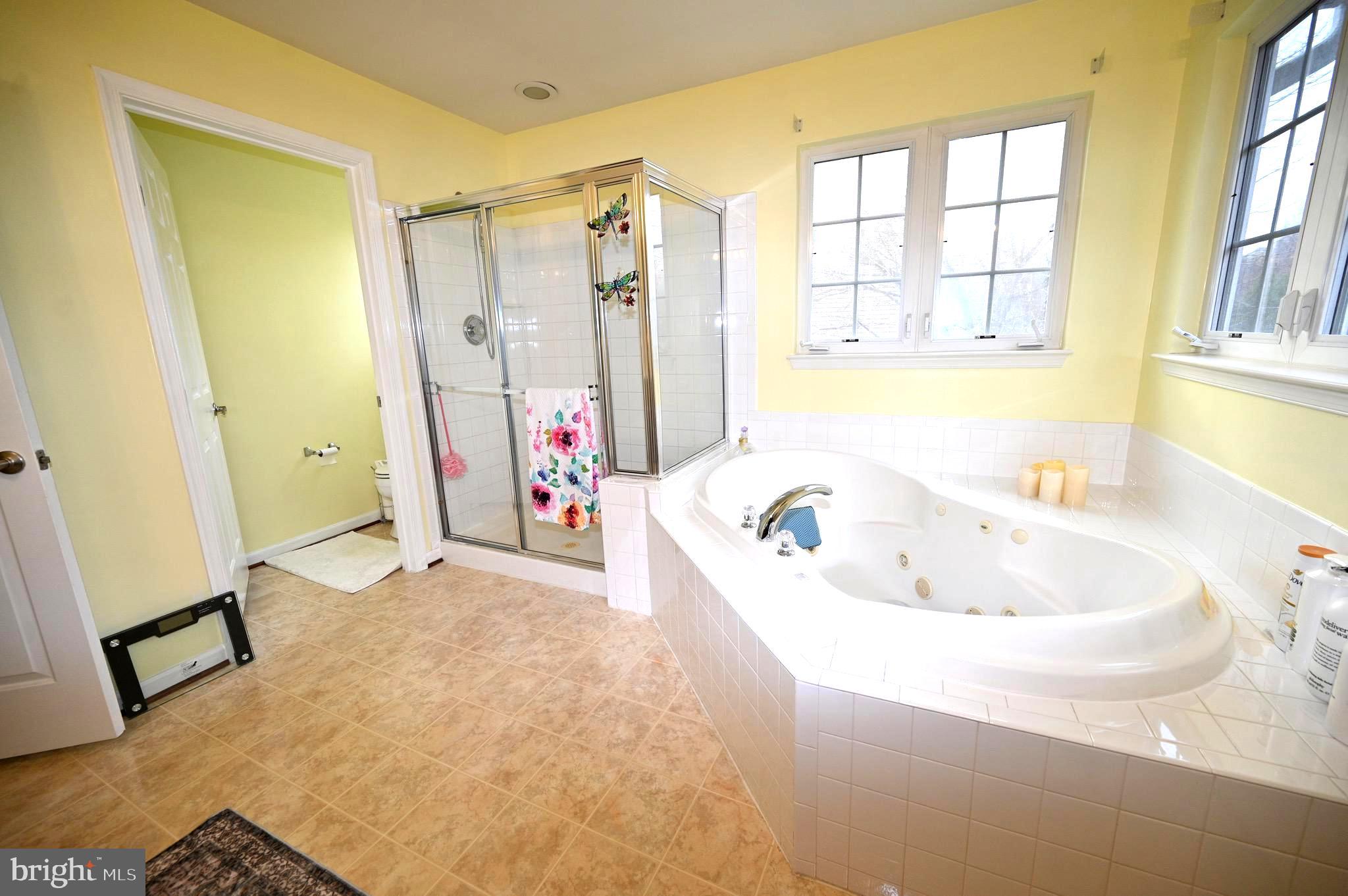 EARNSHAW ESTATES - Residential