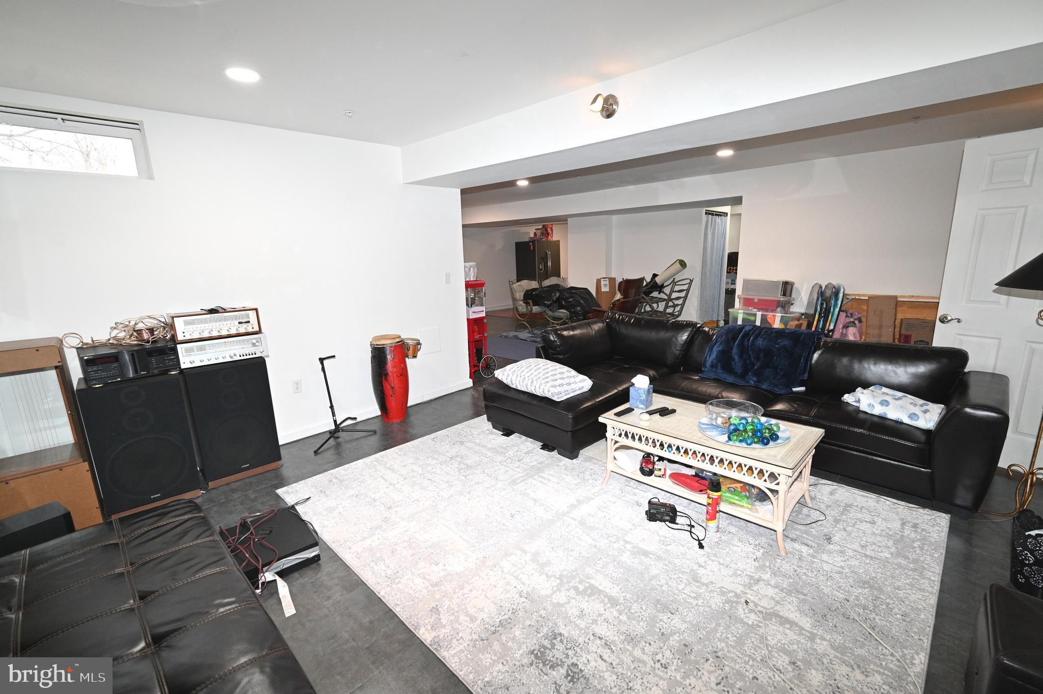 EARNSHAW ESTATES - Residential