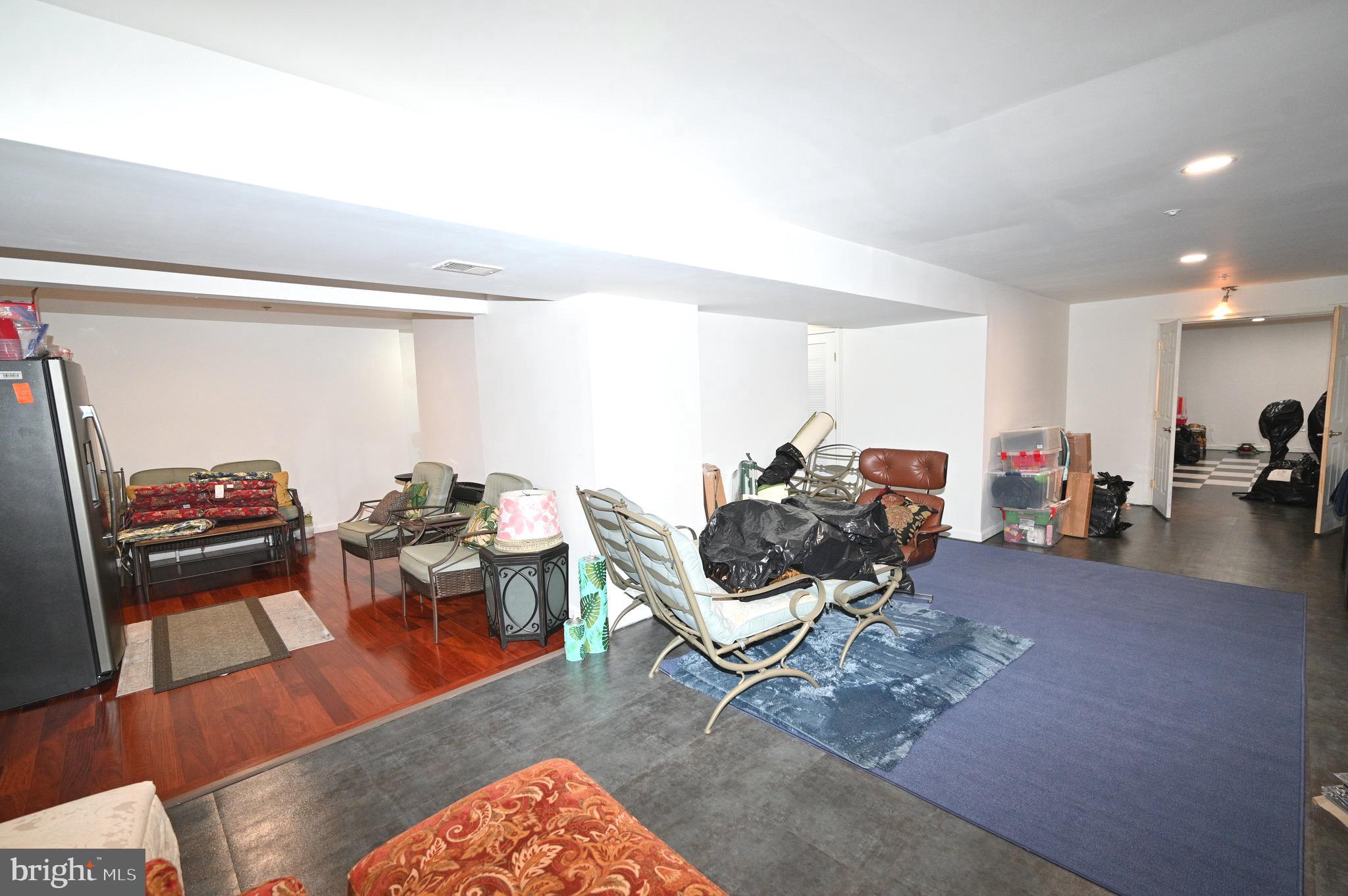 EARNSHAW ESTATES - Residential