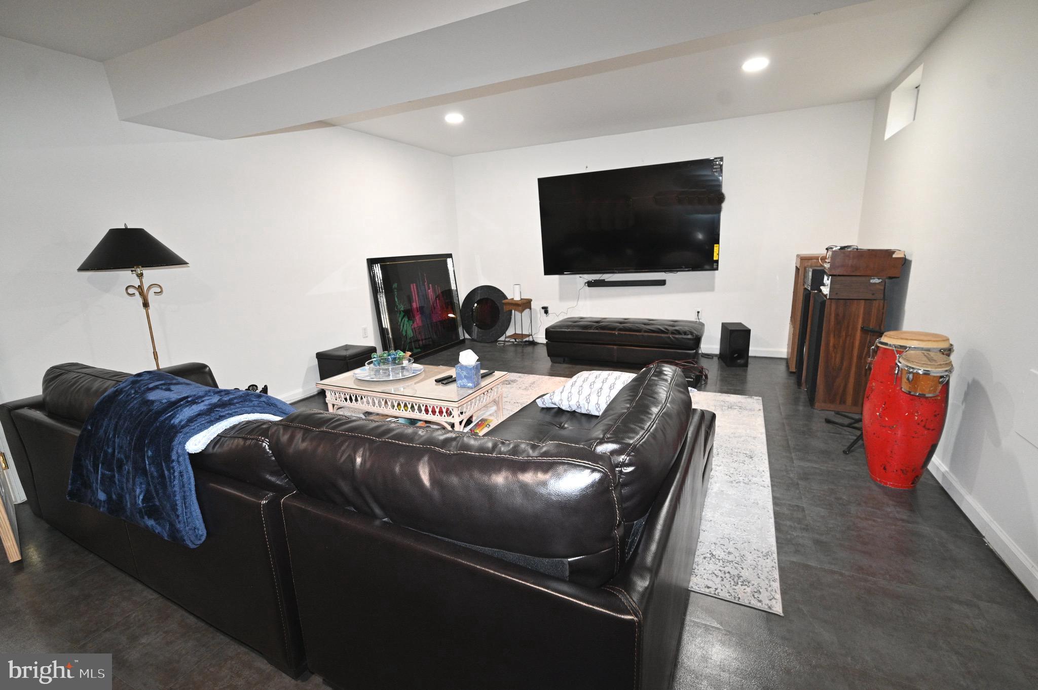 EARNSHAW ESTATES - Residential