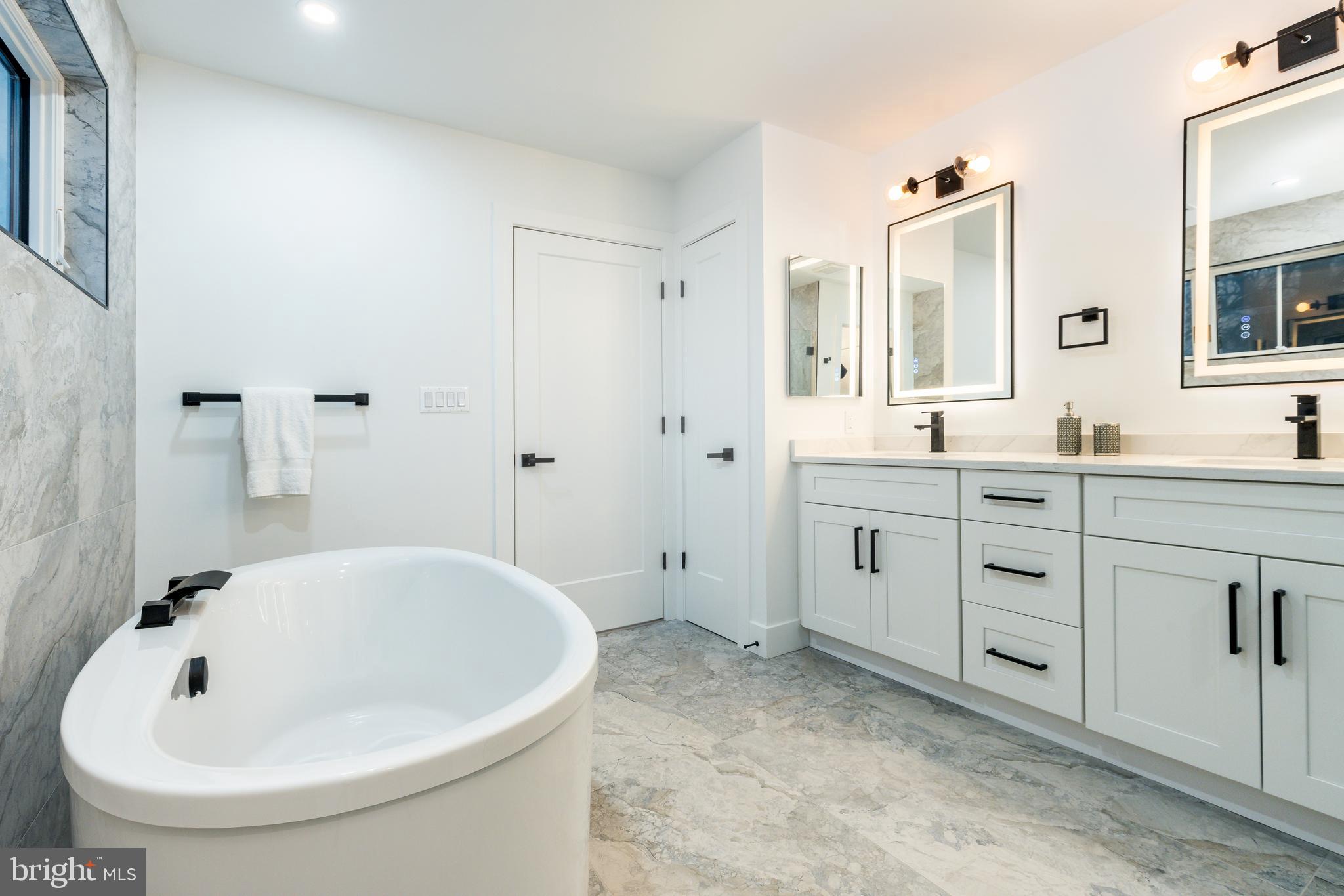 CHURCHVILLE MANOR - Residential