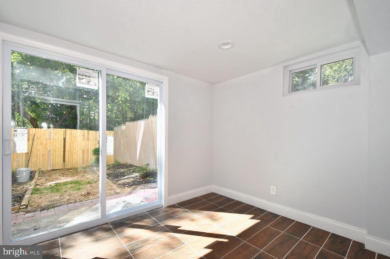 BELMONT SOUTH - Residential Lease