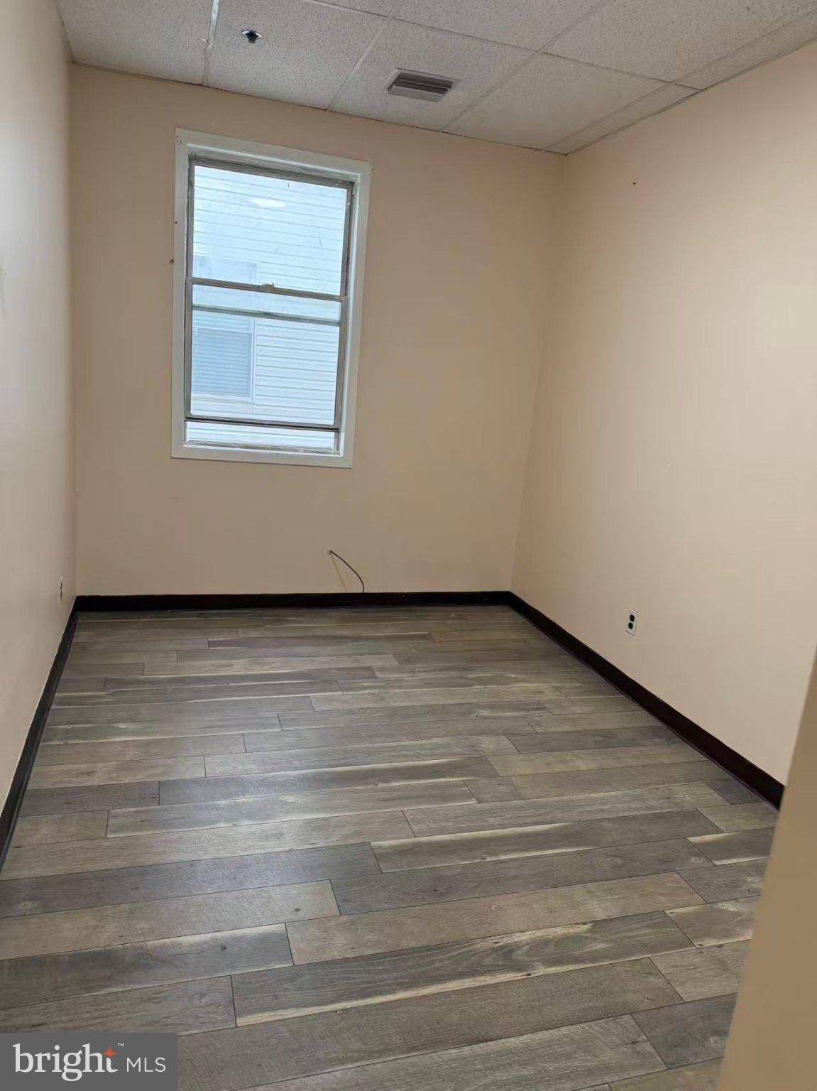 1009 ARCH STREET 4B