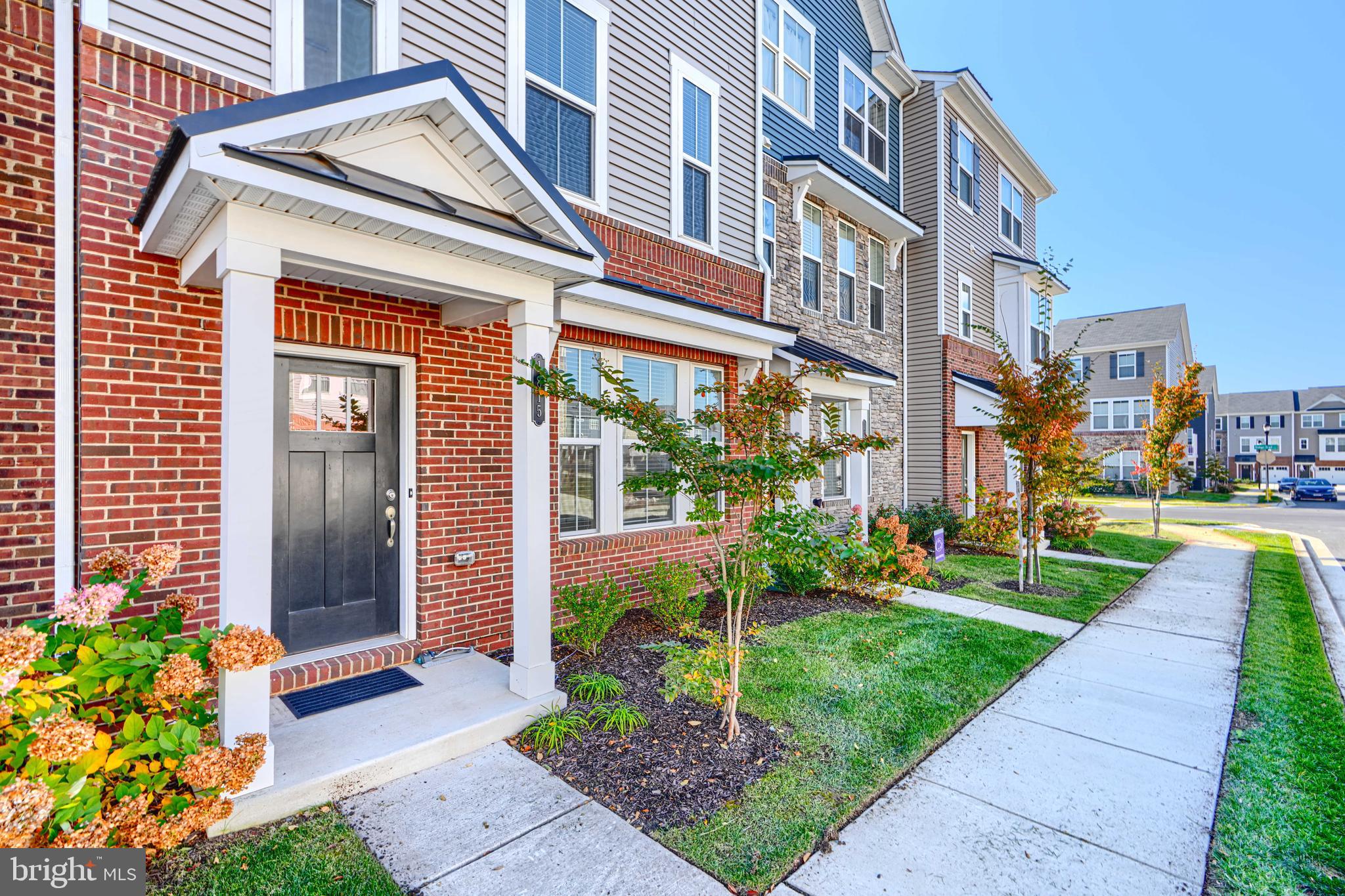 THE RIDGES - Residential Lease