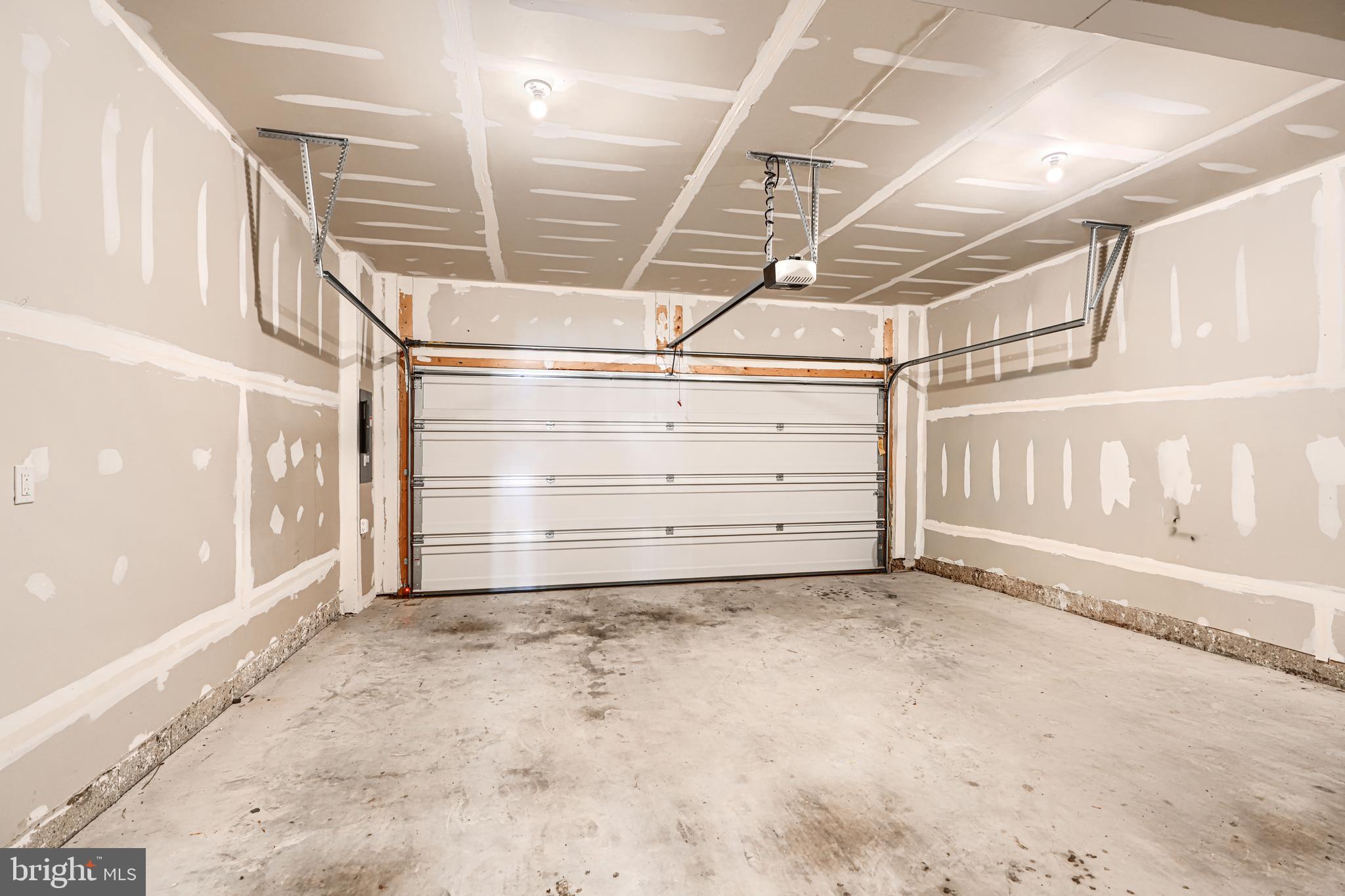 THE RIDGES - Residential Lease