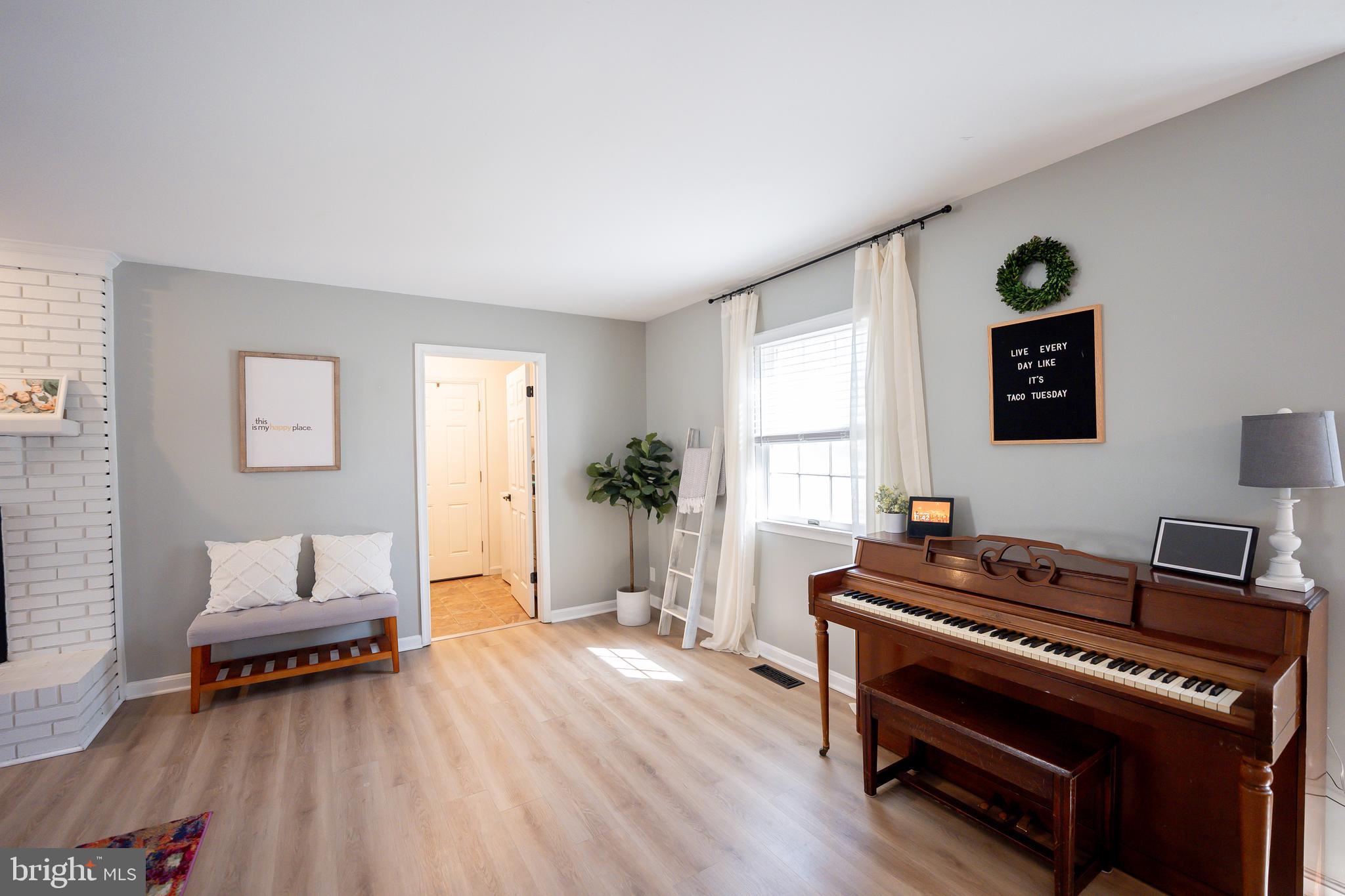 COULBOURNE WOODS - Residential