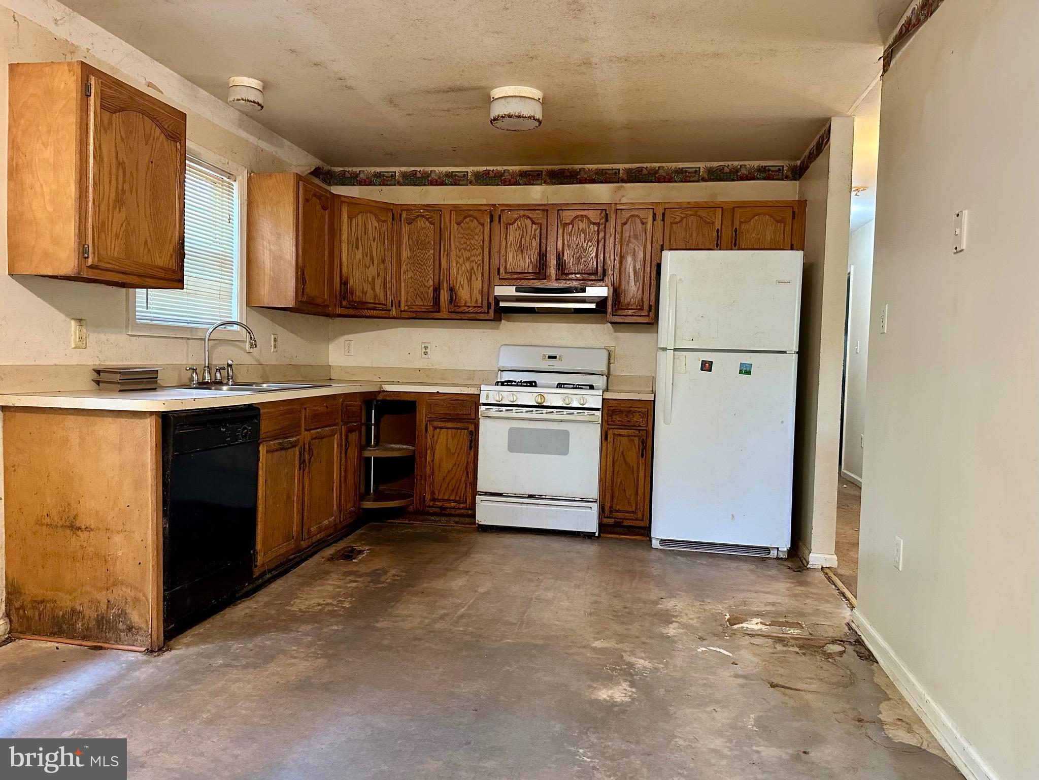 AUTUMN WOOD RIDGE - Residential