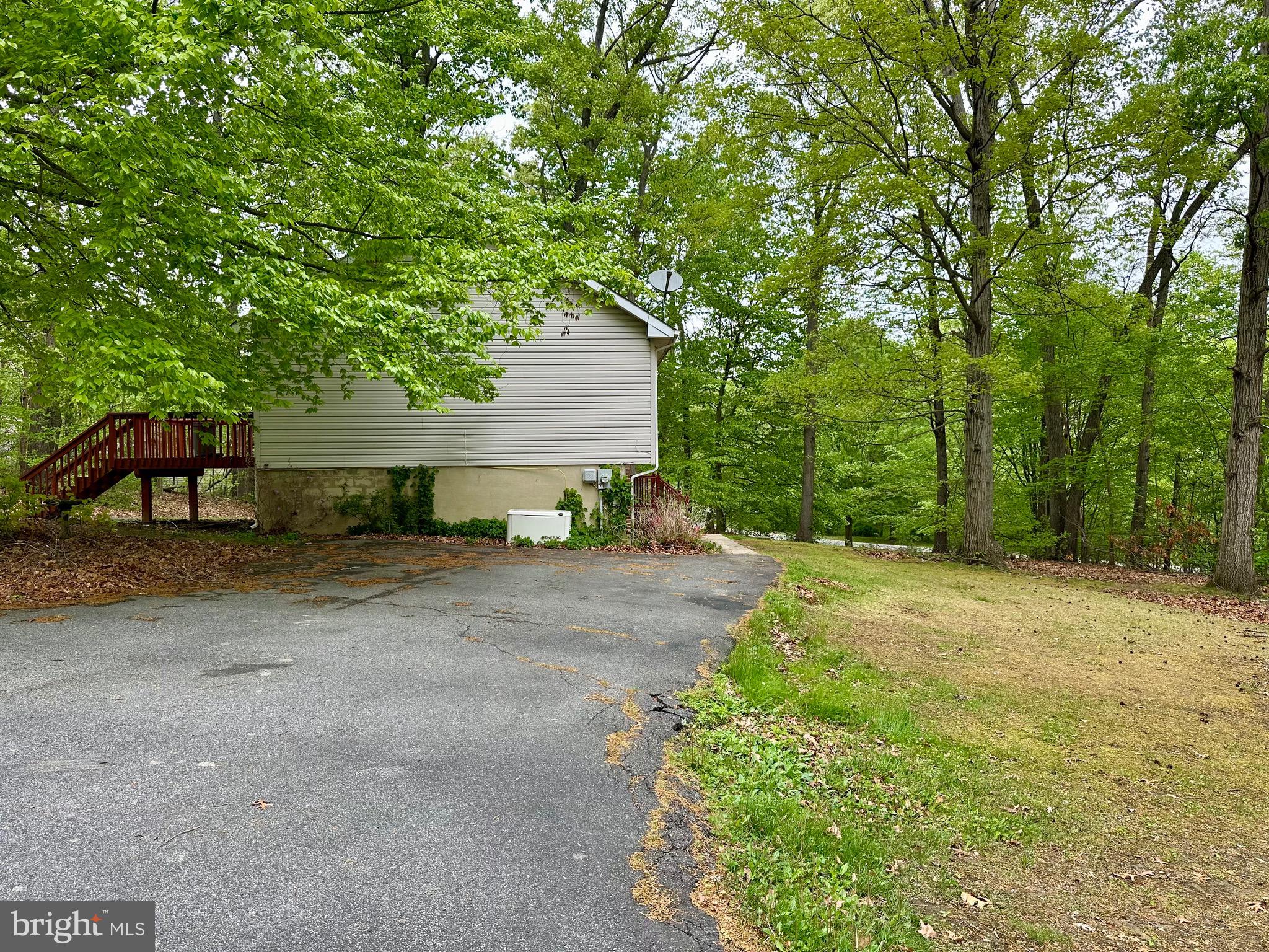 AUTUMN WOOD RIDGE - Residential