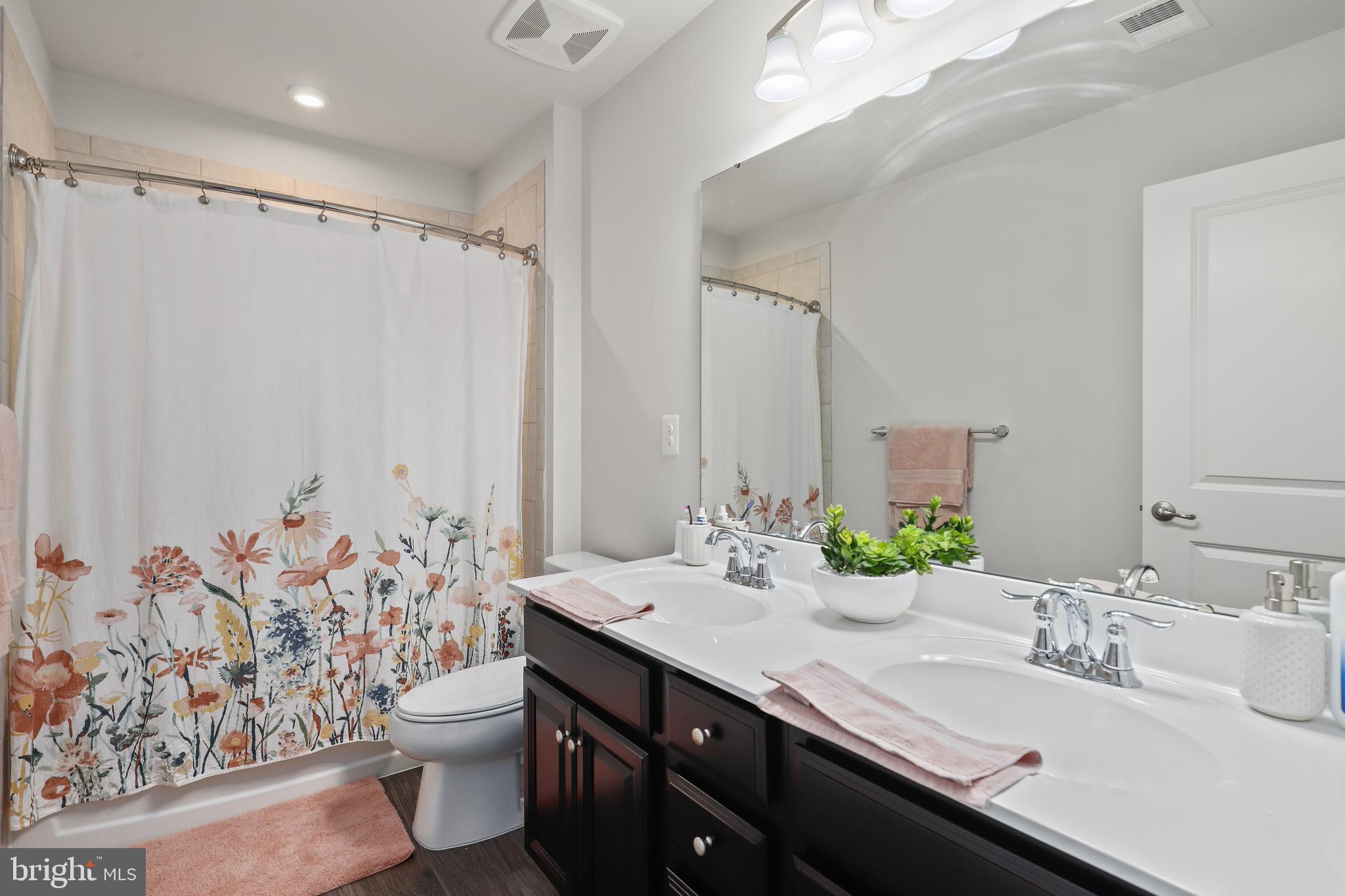 LEES PARKE - Residential