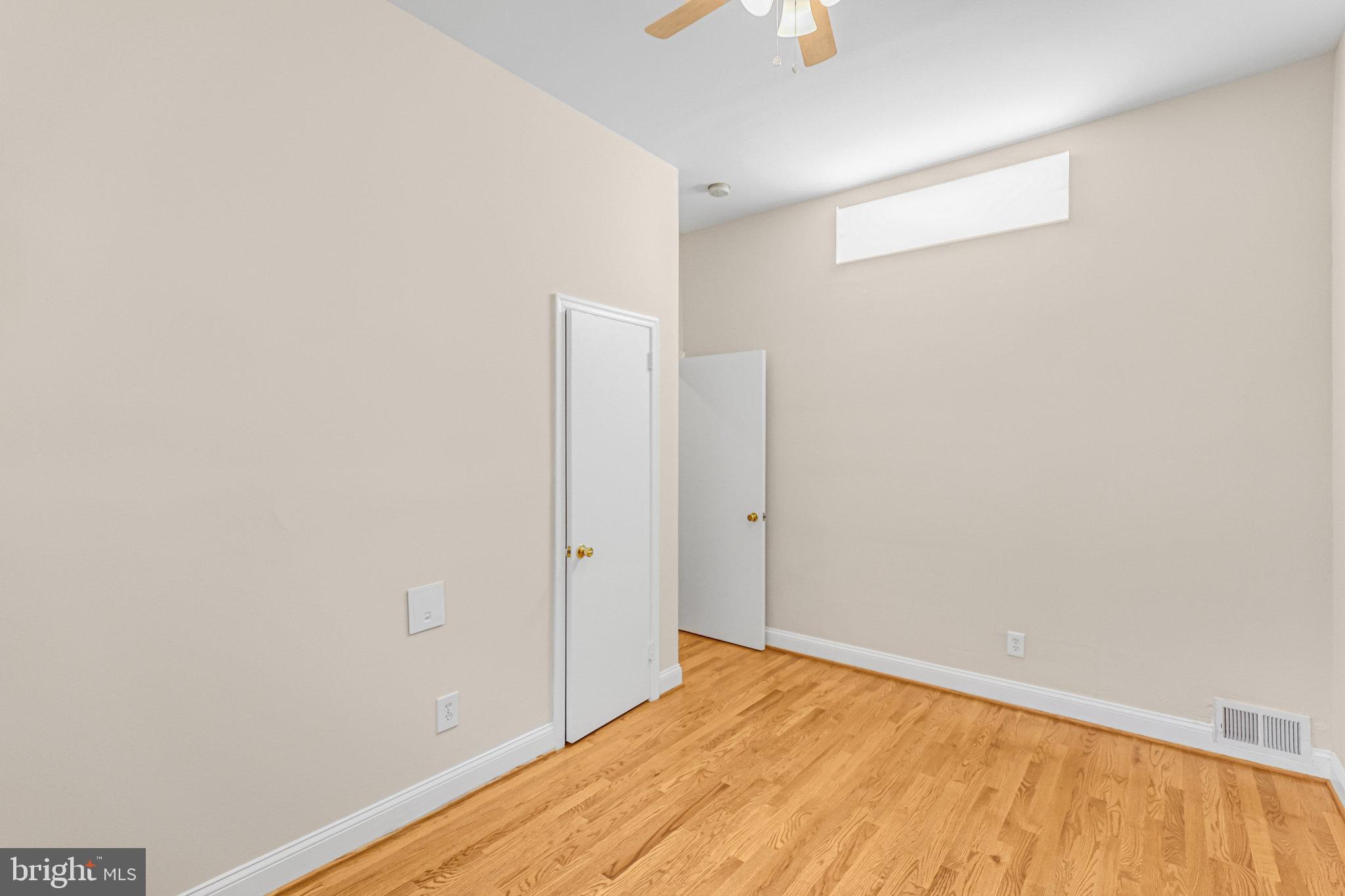 BROYHILL PARK - Residential Lease