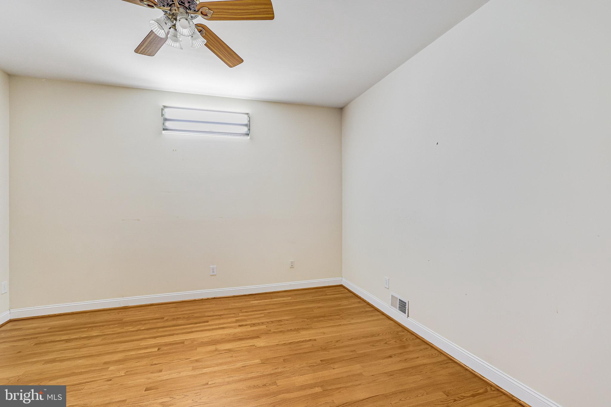 BROYHILL PARK - Residential Lease