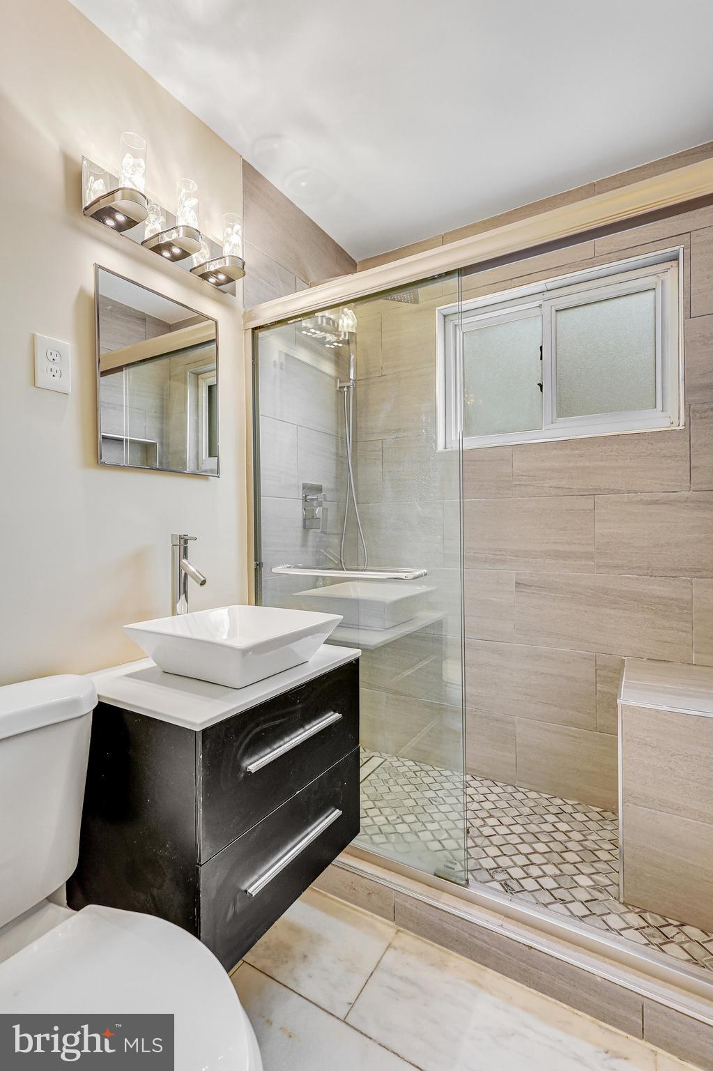 BROYHILL PARK - Residential Lease