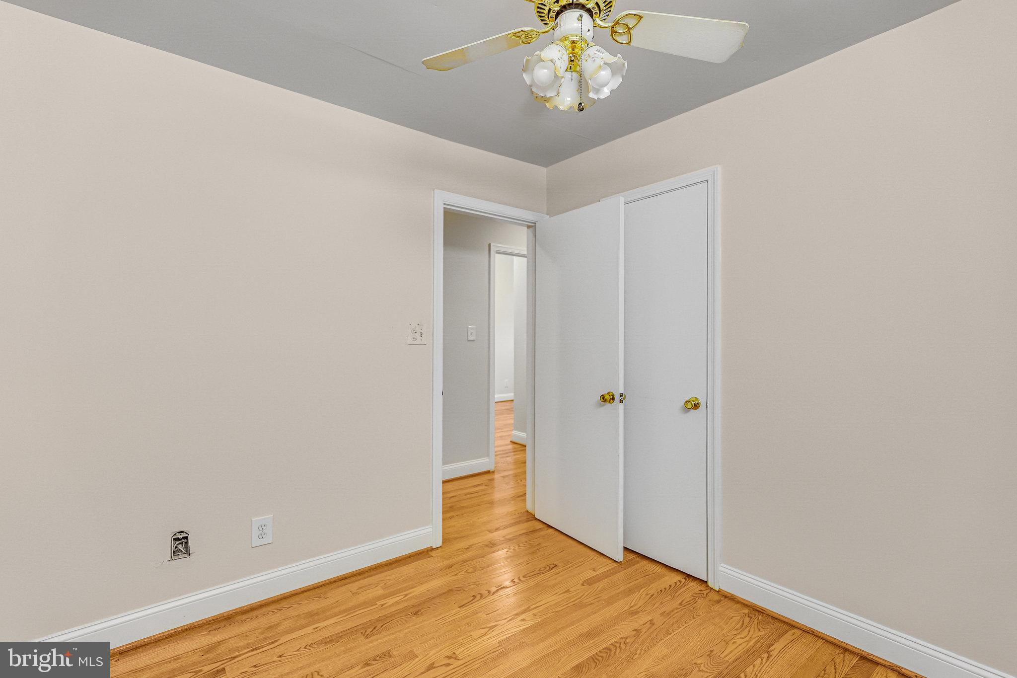 BROYHILL PARK - Residential Lease