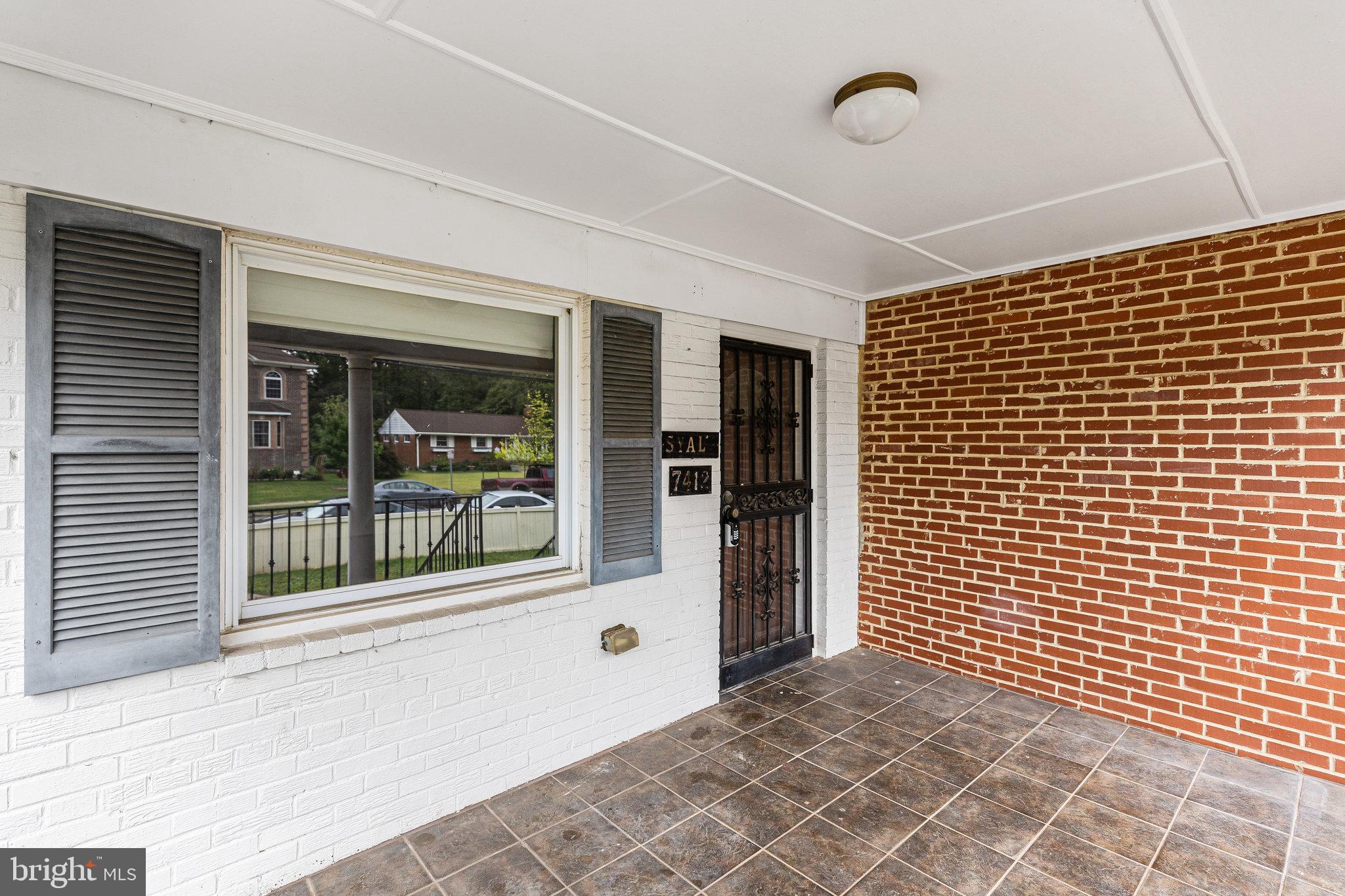 BROYHILL PARK - Residential Lease