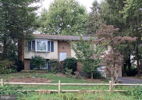 1318 HABECKER ROAD COLUMBIA PA 17512