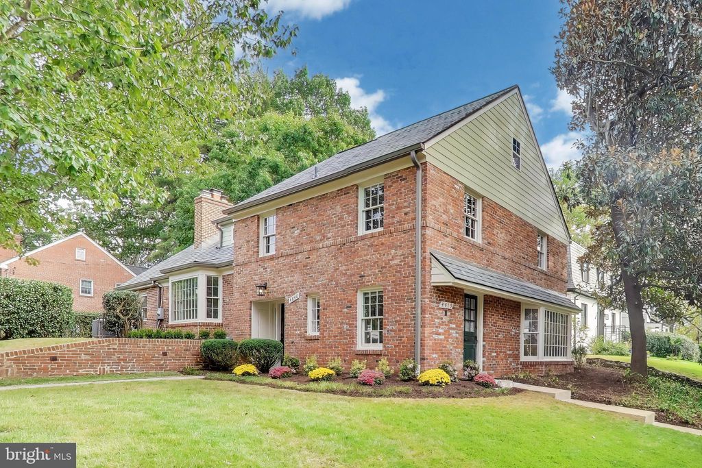 Photo of 4840 Alton Place NW, WASHINGTON, DC 20016 (MLS # DCDC2216908)