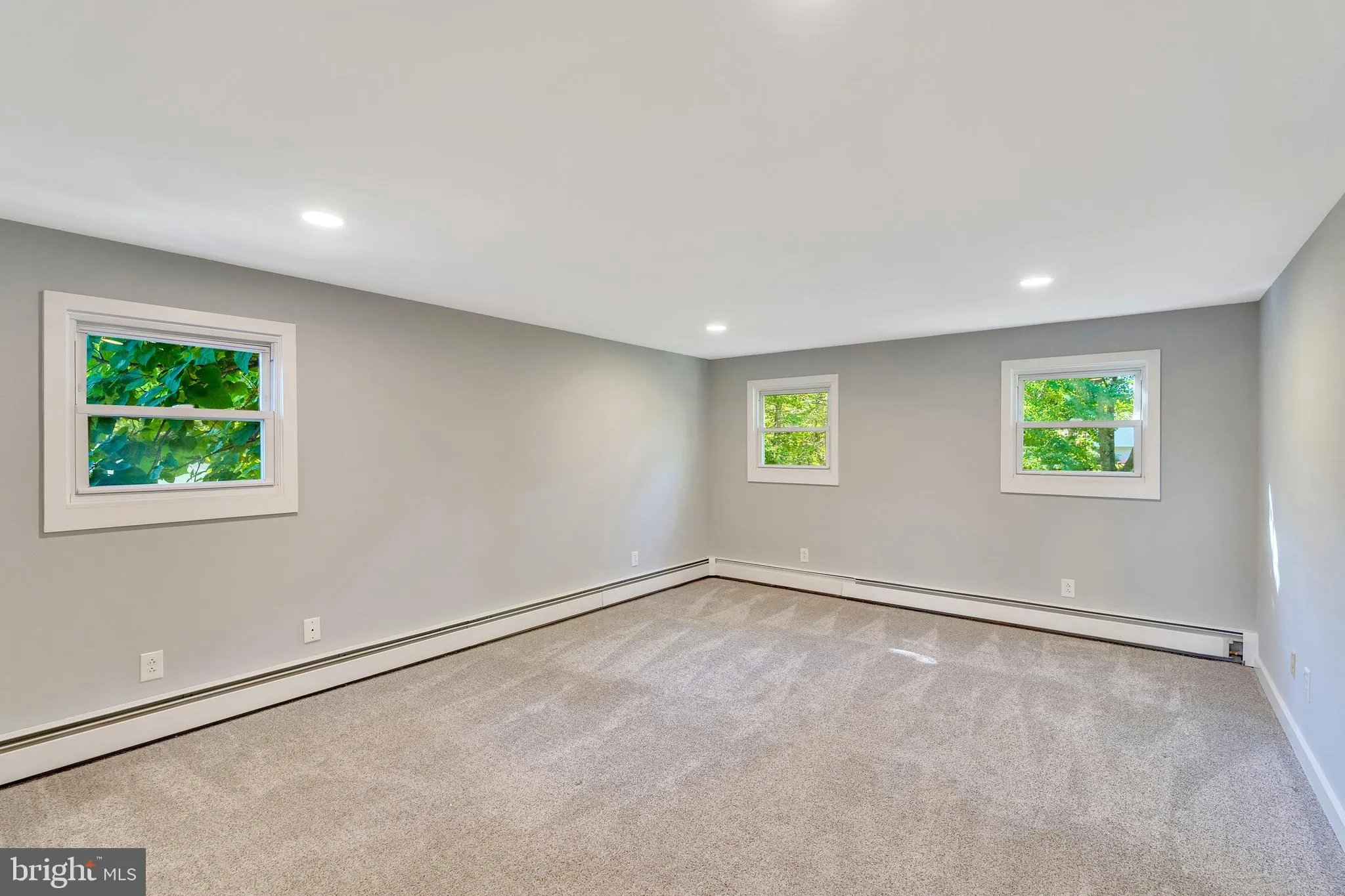 Norristown, Pennsylvania 19403, United States, 4 Bedrooms Bedrooms, ,4 BathroomsBathrooms,Residential,Pending,209095