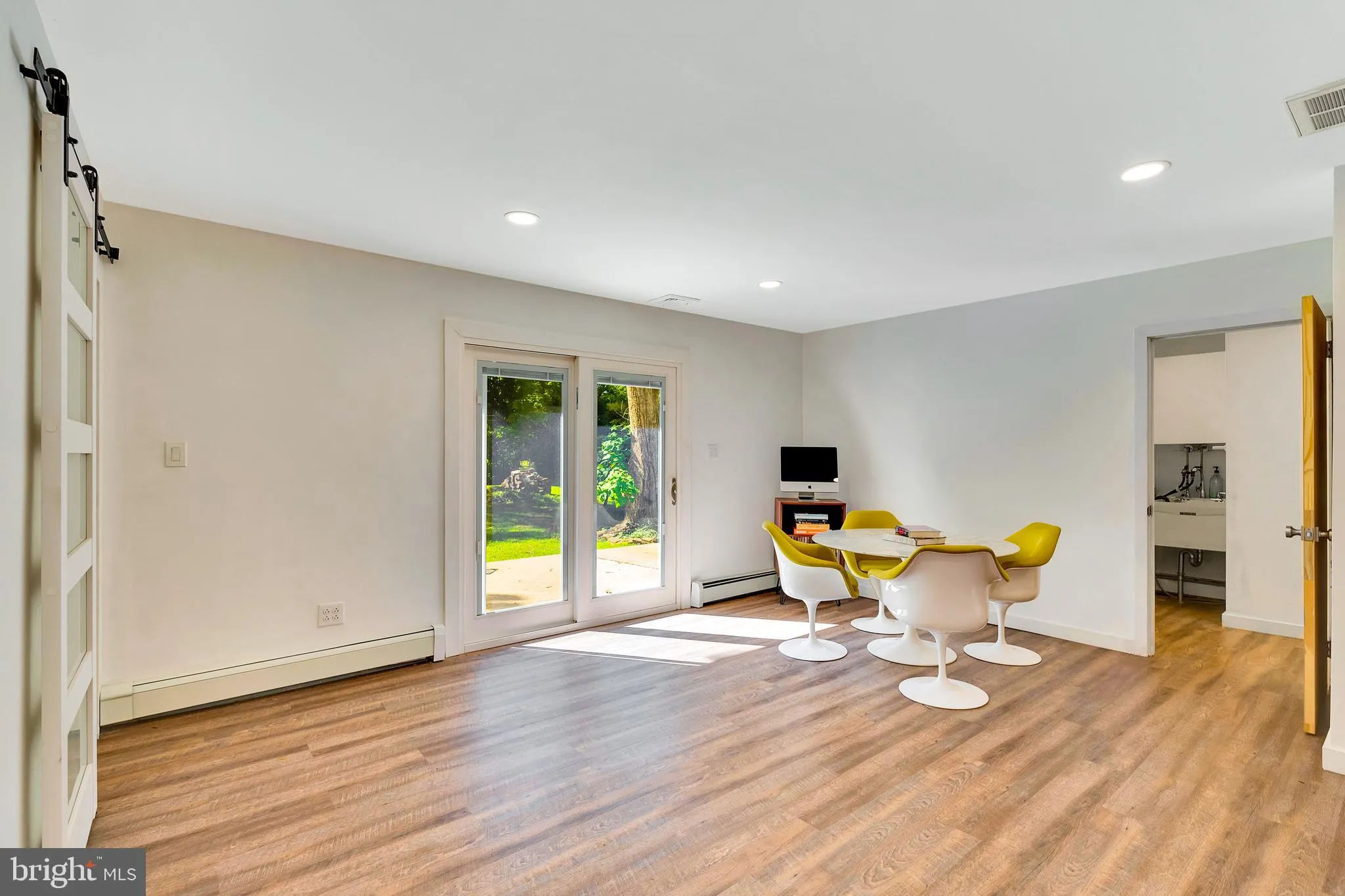 Norristown, Pennsylvania 19403, United States, 4 Bedrooms Bedrooms, ,4 BathroomsBathrooms,Residential,Pending,209095