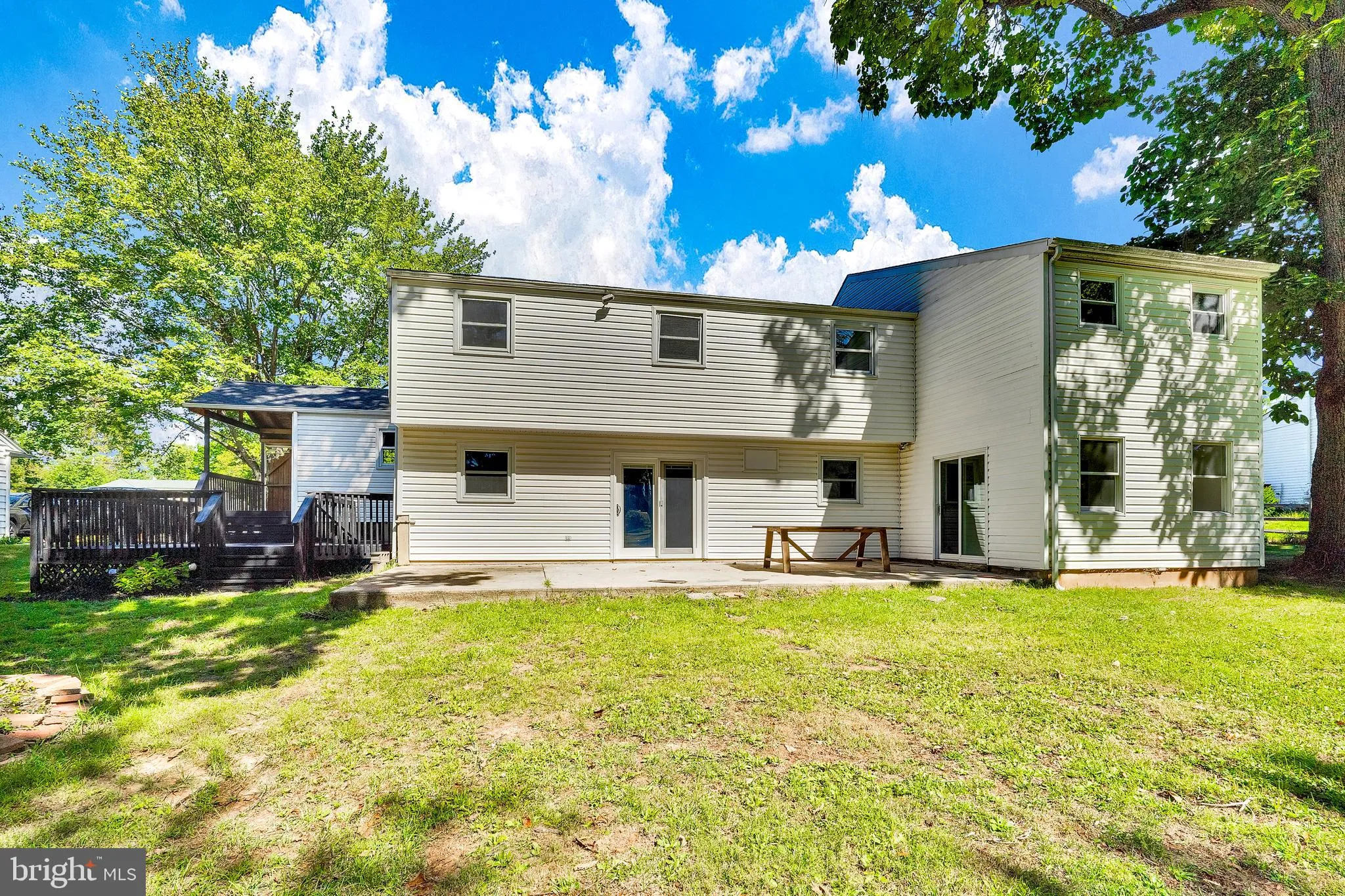 Norristown, Pennsylvania 19403, United States, 4 Bedrooms Bedrooms, ,4 BathroomsBathrooms,Residential,Pending,209095