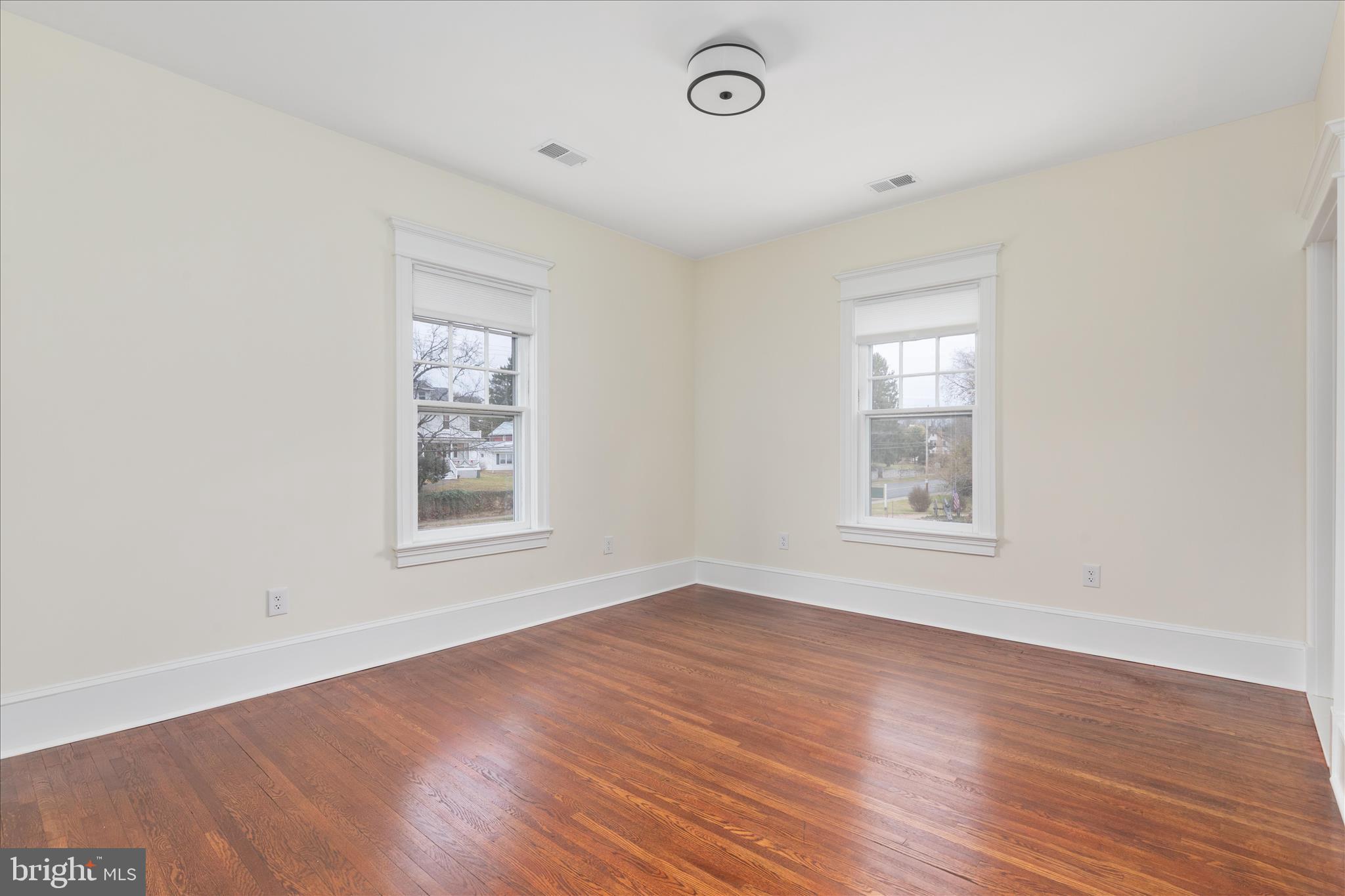 WOODSTOCK - Residential