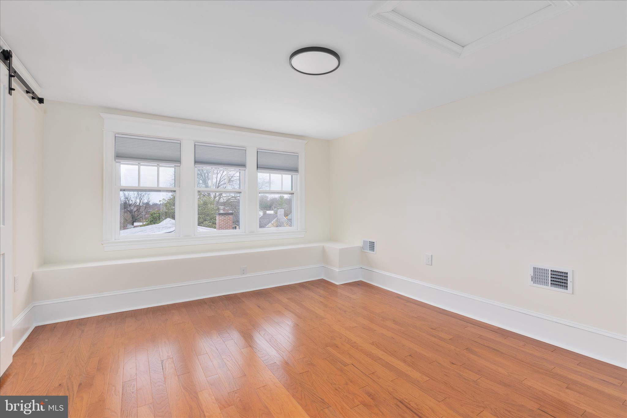 WOODSTOCK - Residential