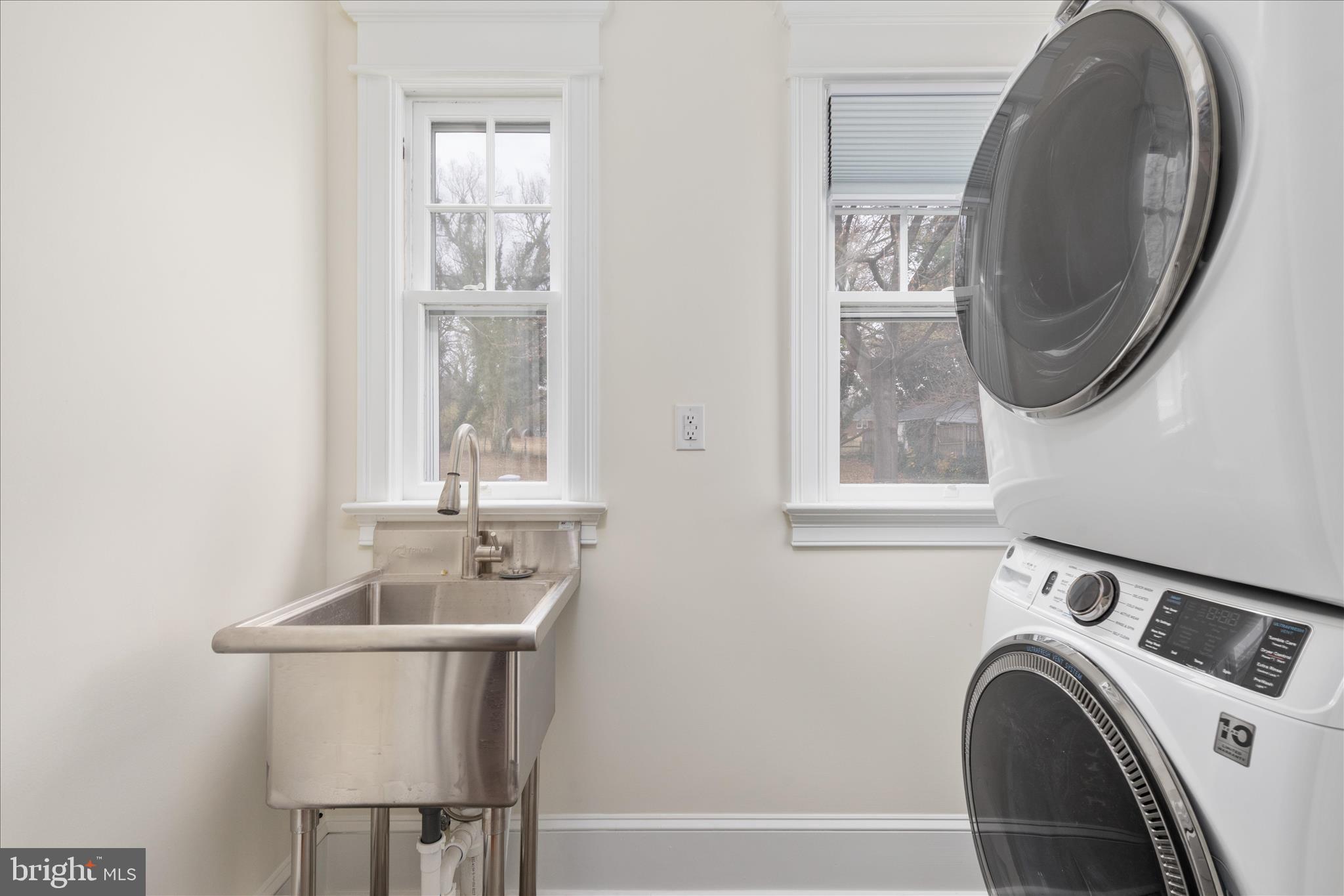 WOODSTOCK - Residential