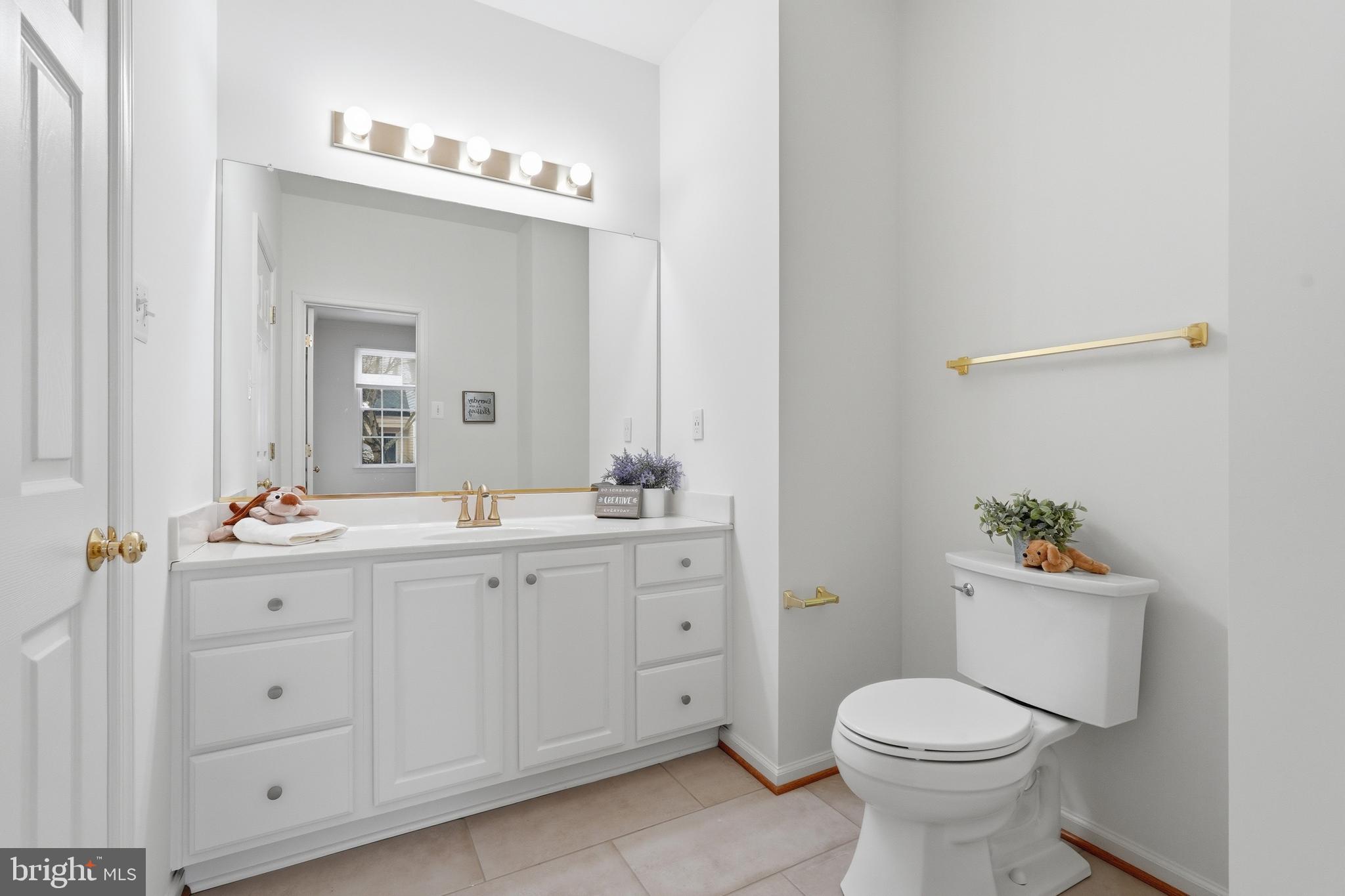 VILLAGE OF RIVER HILL - Residential