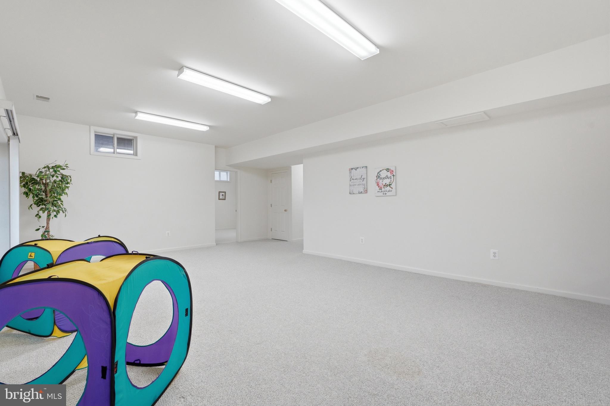 VILLAGE OF RIVER HILL - Residential