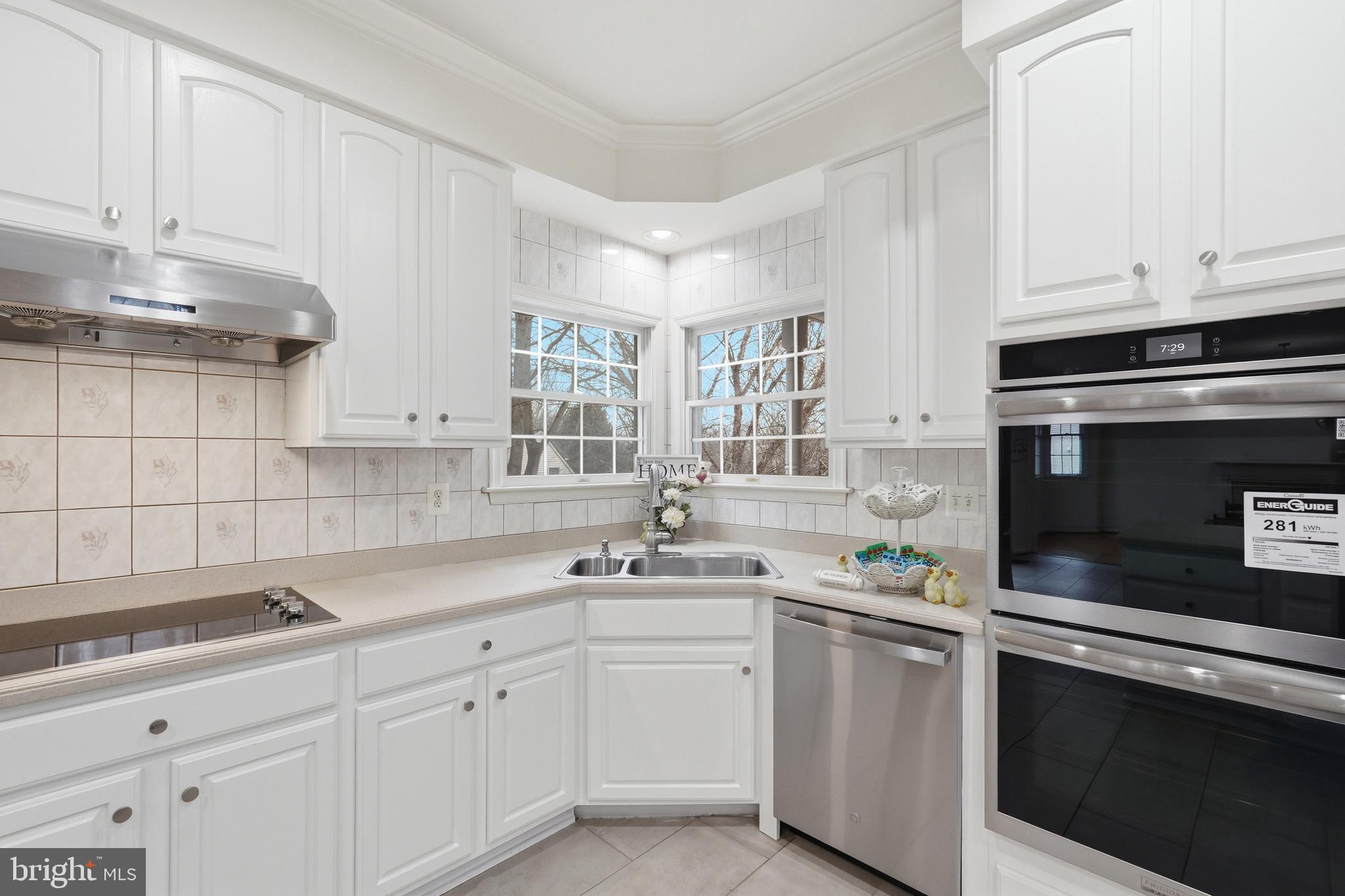 VILLAGE OF RIVER HILL - Residential