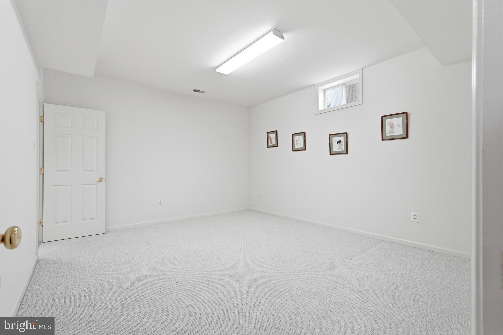 VILLAGE OF RIVER HILL - Residential