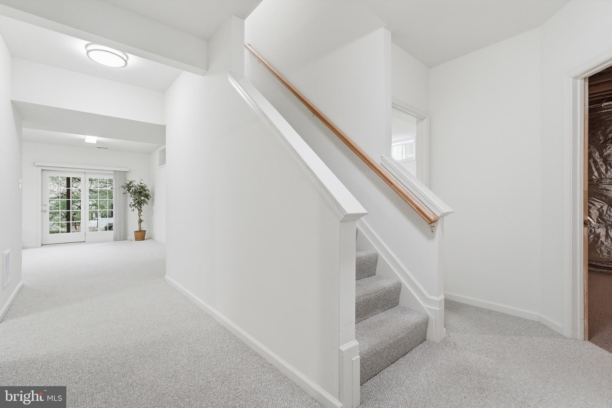 VILLAGE OF RIVER HILL - Residential