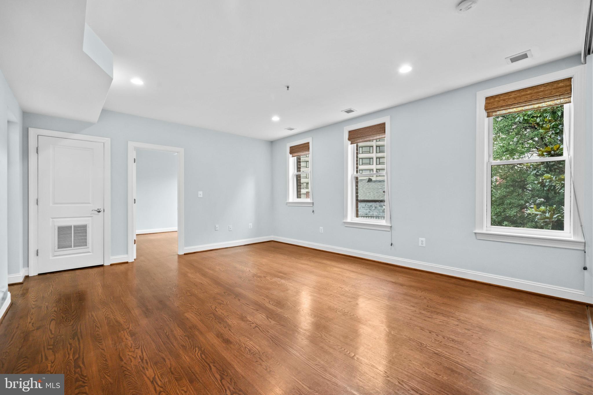 1840 VERNON STREET NW 402