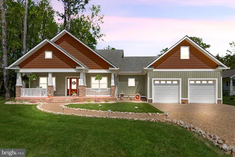 557 American Drive, Montross, VA MLS: VAWE2008720