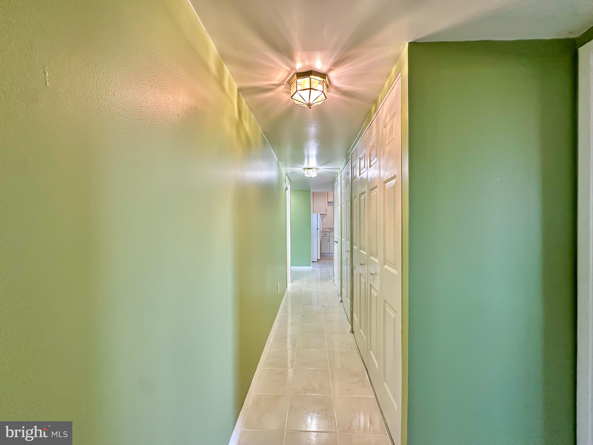 PRESIDENTIAL TOWERS - Residential