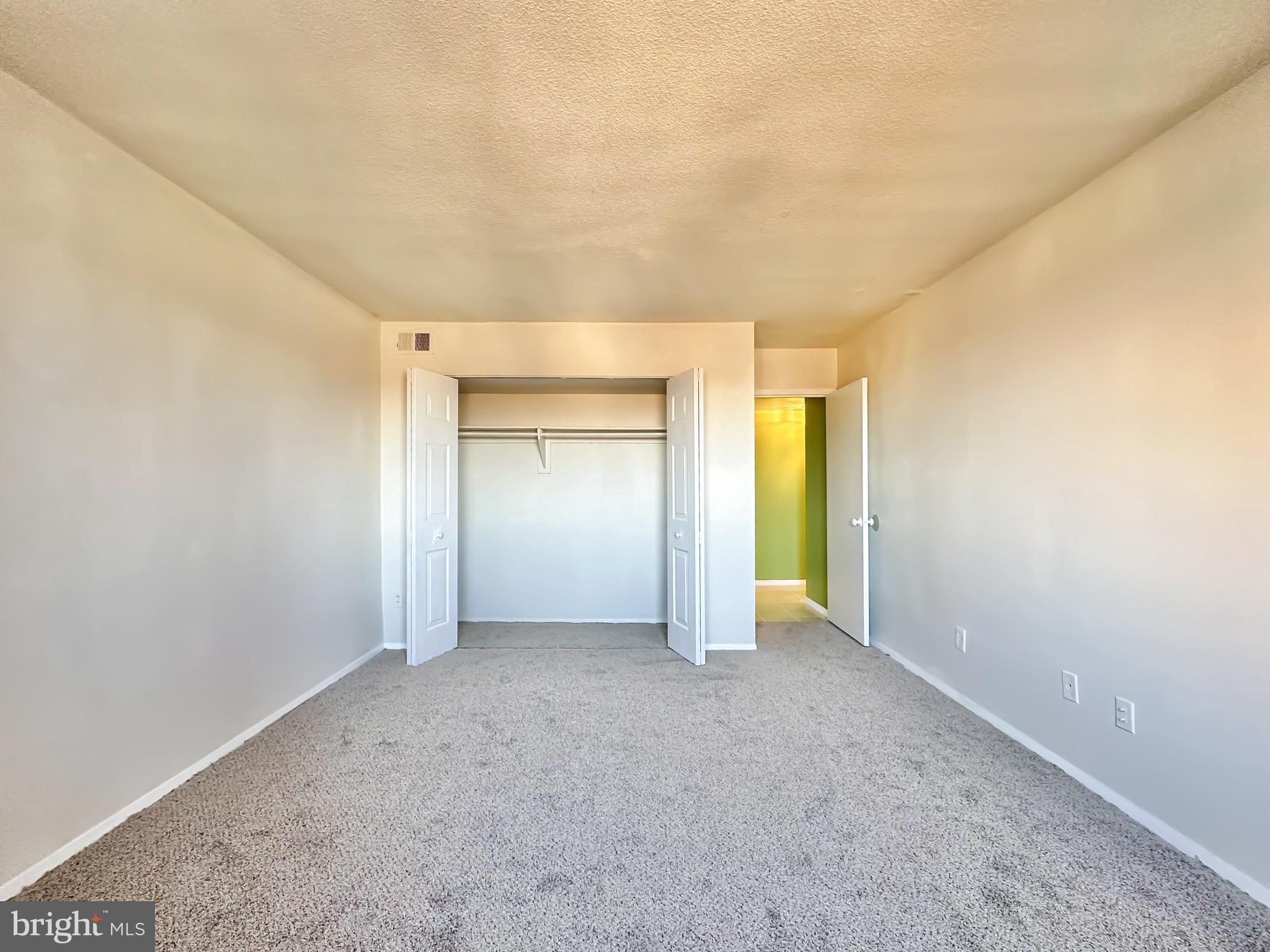 PRESIDENTIAL TOWERS - Residential