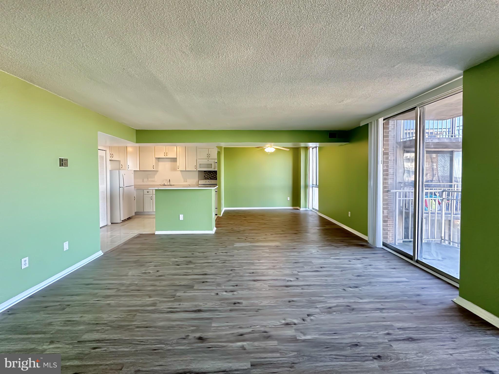 PRESIDENTIAL TOWERS - Residential