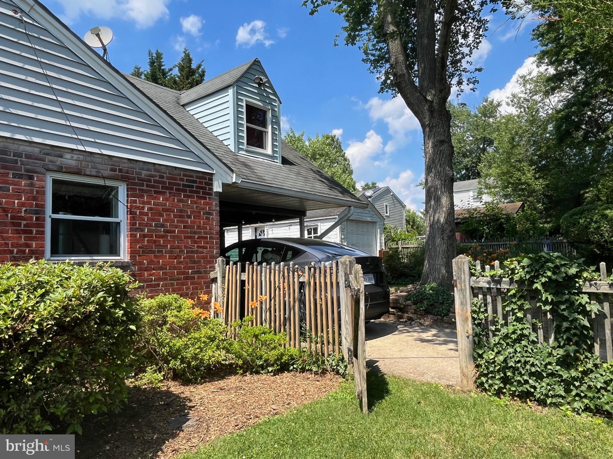 OVER LEE KNOLLS - Residential Lease