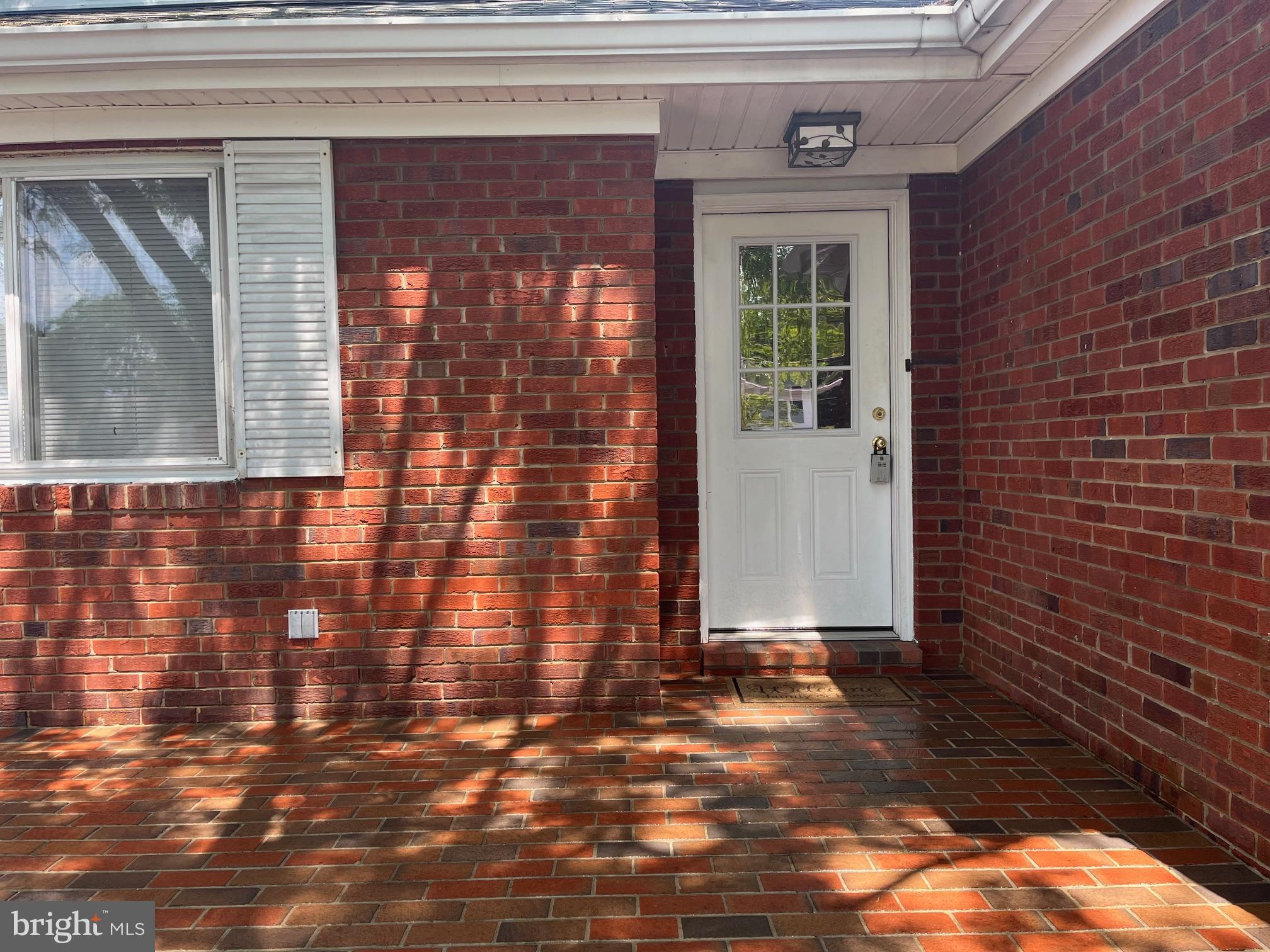 OVER LEE KNOLLS - Residential Lease