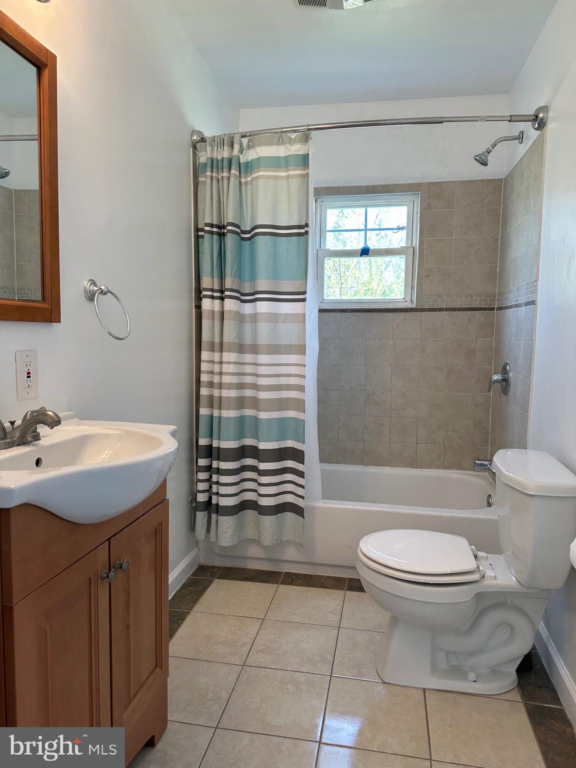 COLUMBIA BEACH - Residential