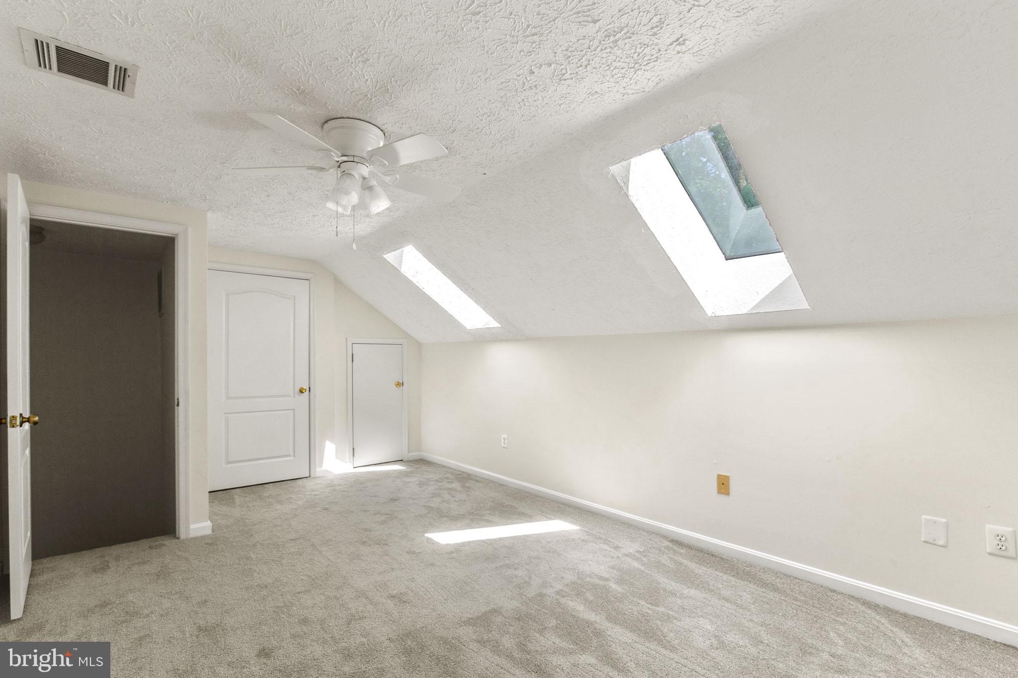 PICKETTS HARBOR - Residential