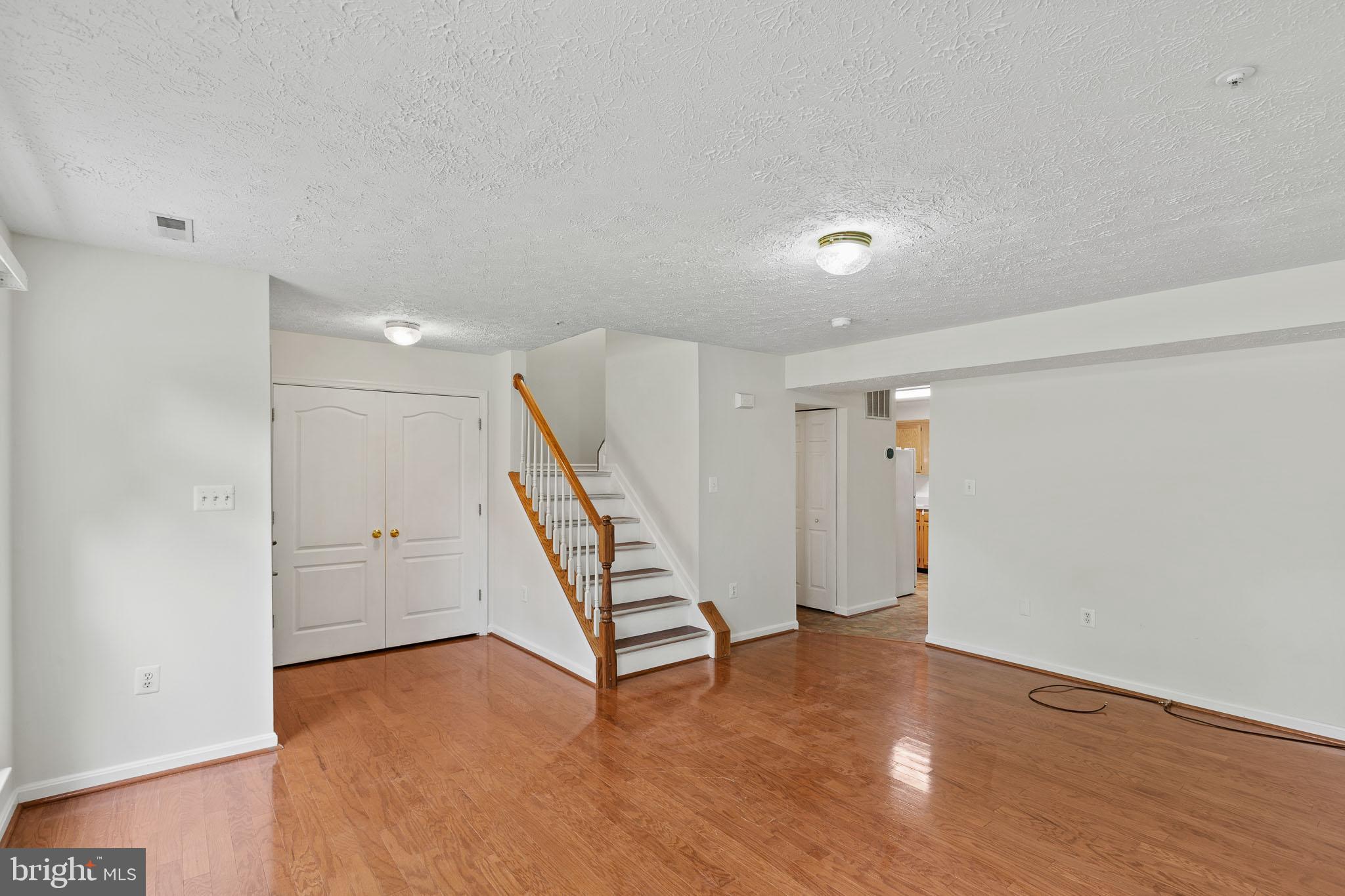 PICKETTS HARBOR - Residential