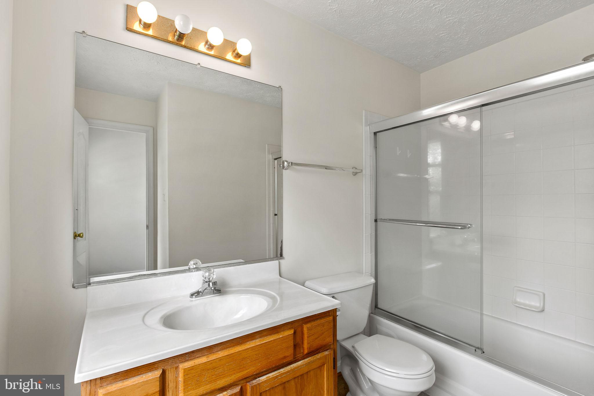 PICKETTS HARBOR - Residential