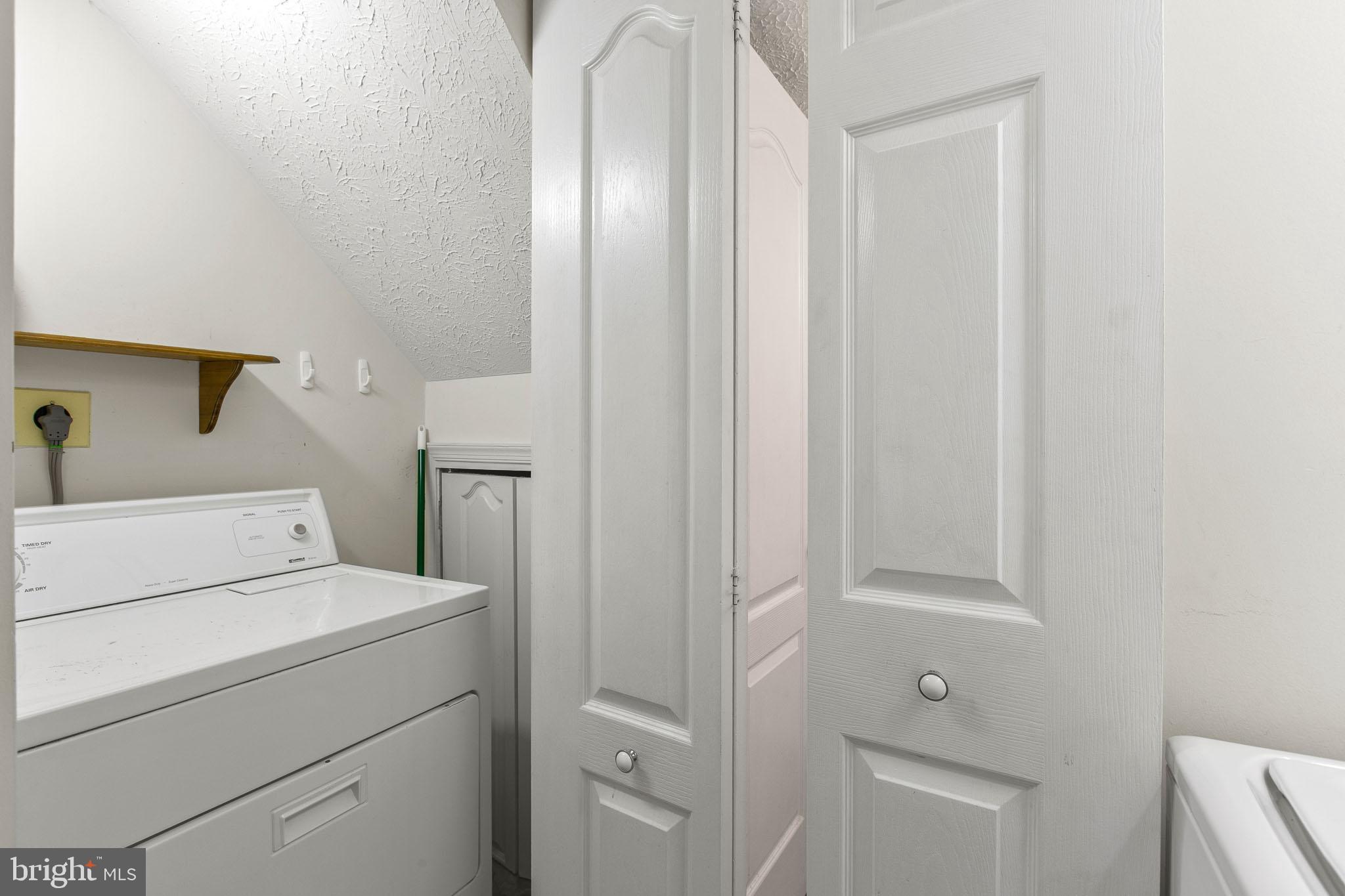 PICKETTS HARBOR - Residential