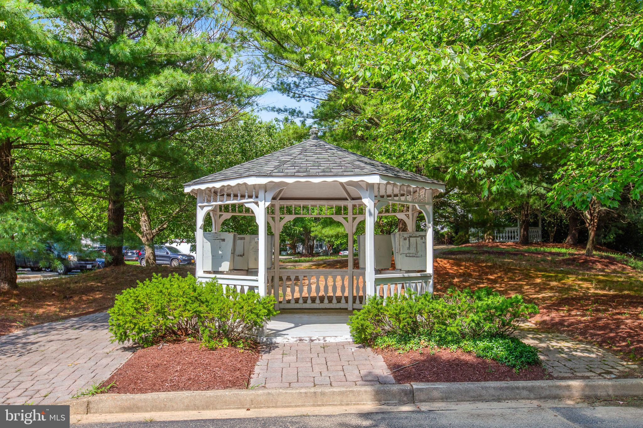 PICKETTS HARBOR - Residential