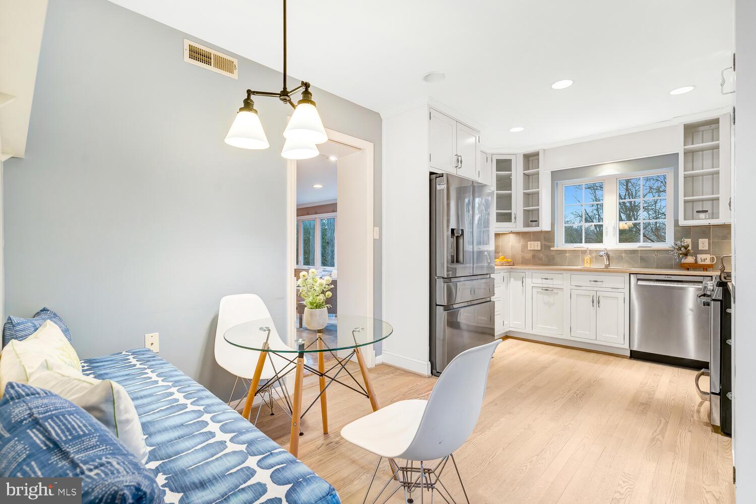 SHIRLEY WOODS - Residential