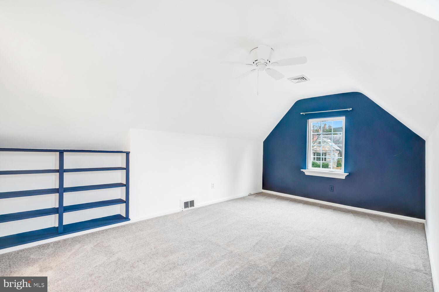 SHIRLEY WOODS - Residential