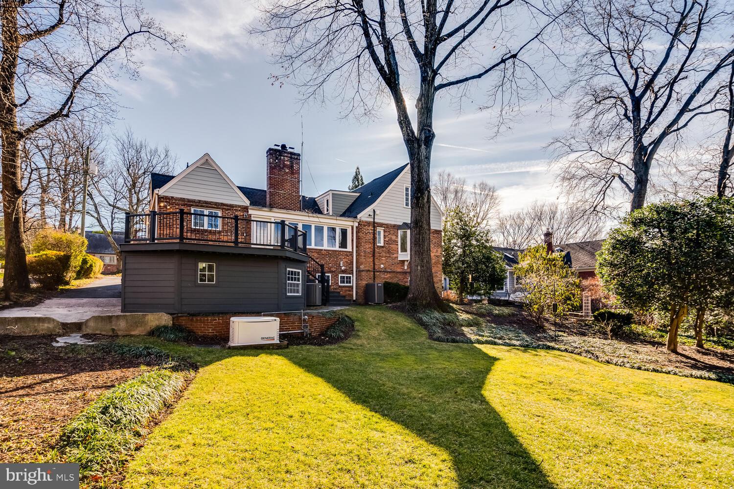 SHIRLEY WOODS - Residential