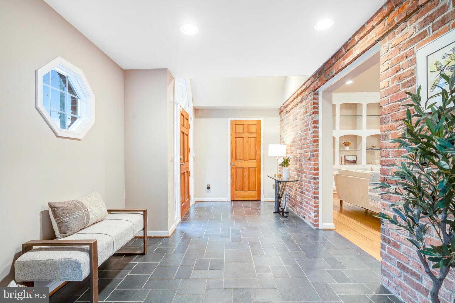 SHIRLEY WOODS - Residential